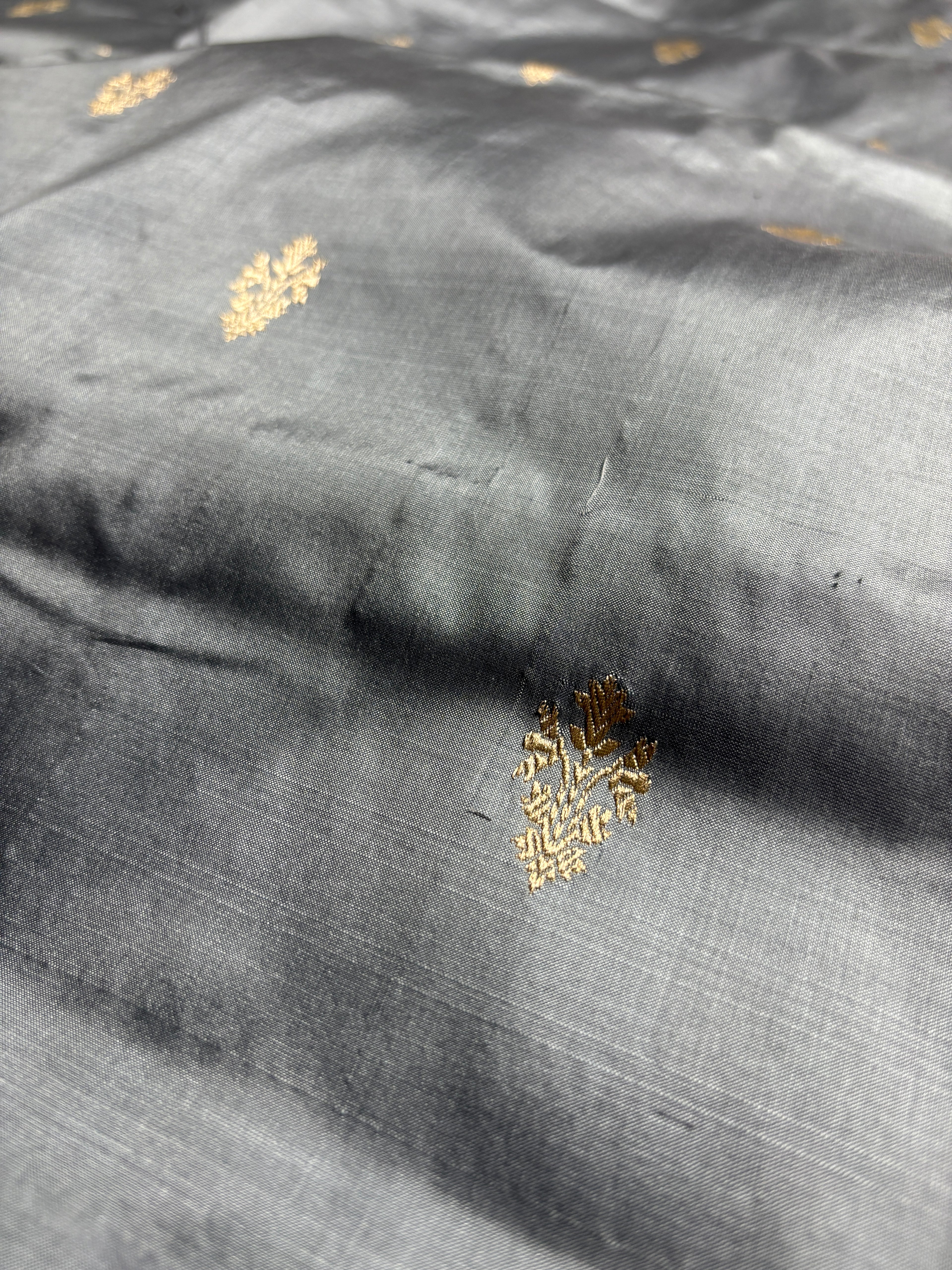 Pure Katan Silk Handloom Banarasi Saree - All Over Kadhua Motifs