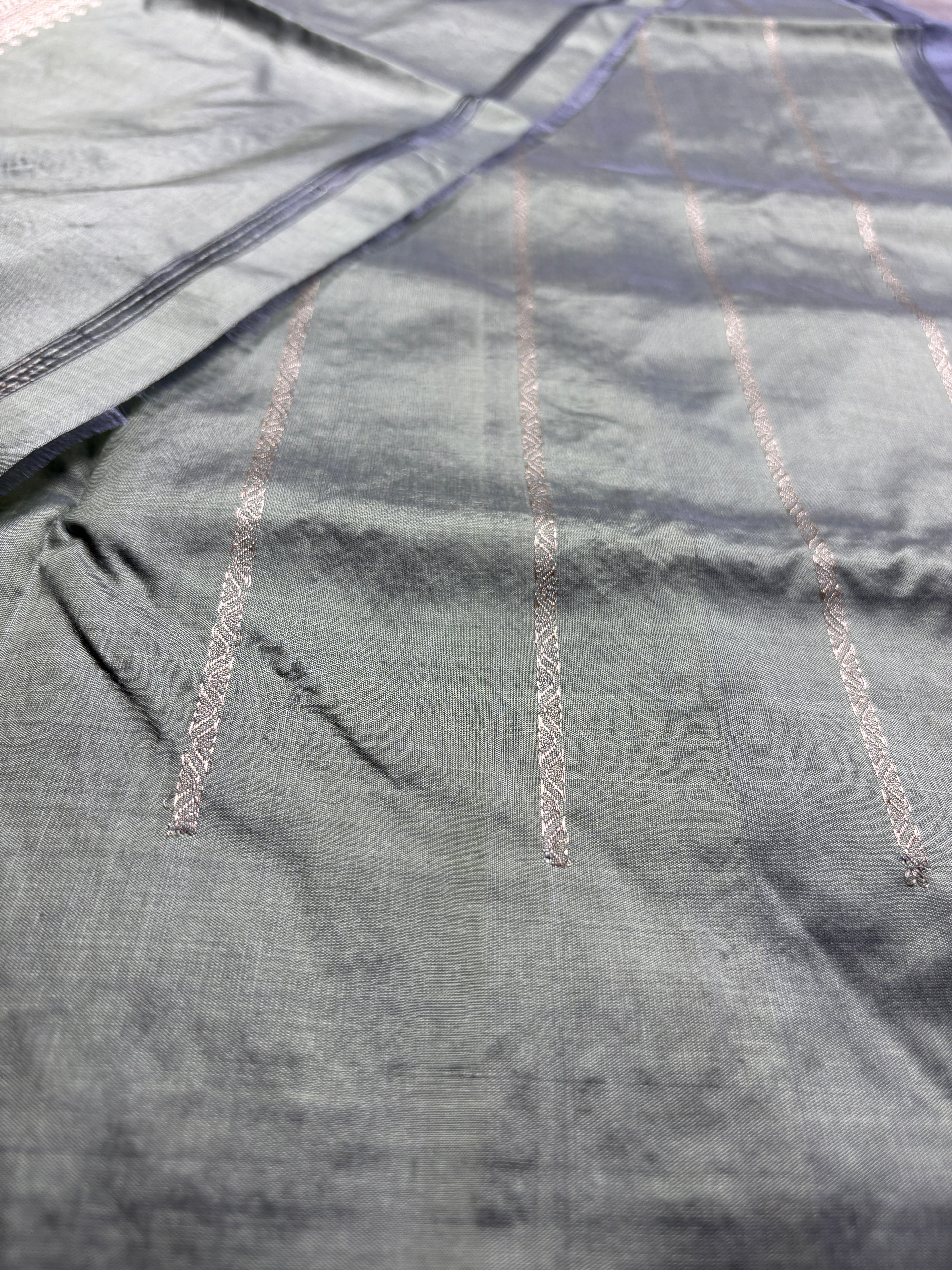 Pure Katan Silk Handloom Banarasi Saree - All Over Kadhua Motifs