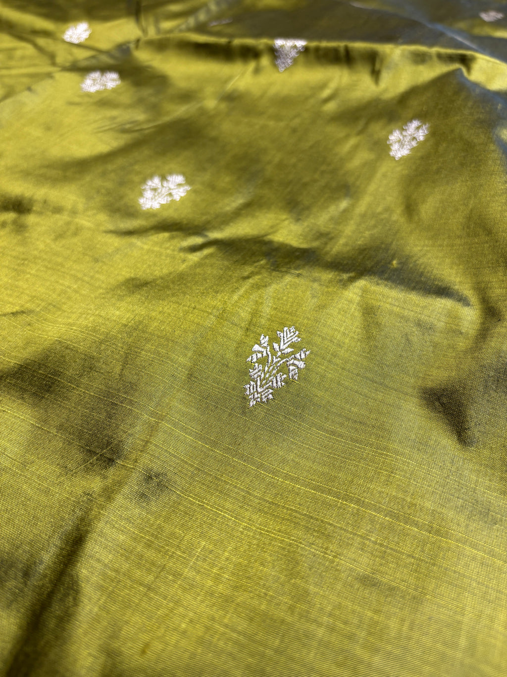 Pure Katan Silk Handloom Banarasi Saree - All Over Kadhua Motifs