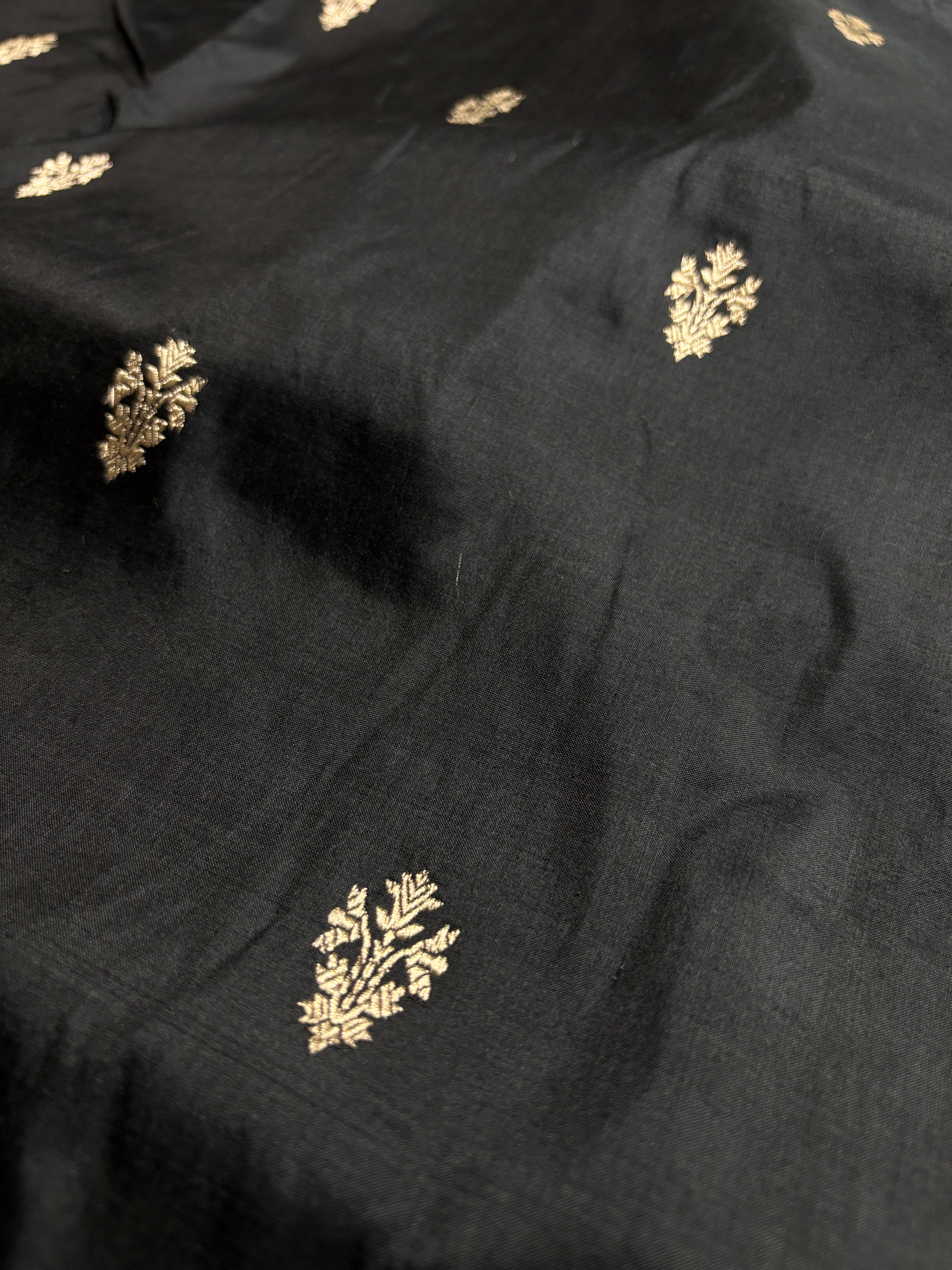Pure Katan Silk Handloom Banarasi Saree - All Over Kadhua Motifs