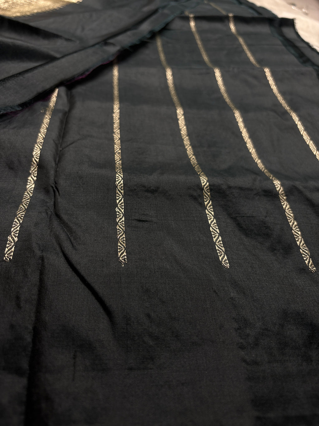 Pure Katan Silk Handloom Banarasi Saree - All Over Kadhua Motifs
