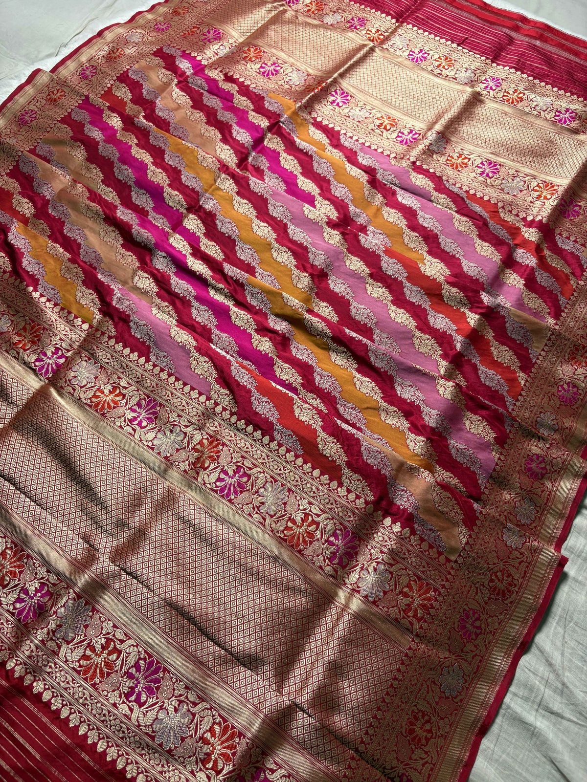 Pure Katan Silk Handloom Banarasi Dupatta - All Over Rangkat Kadhyal Lahariya
