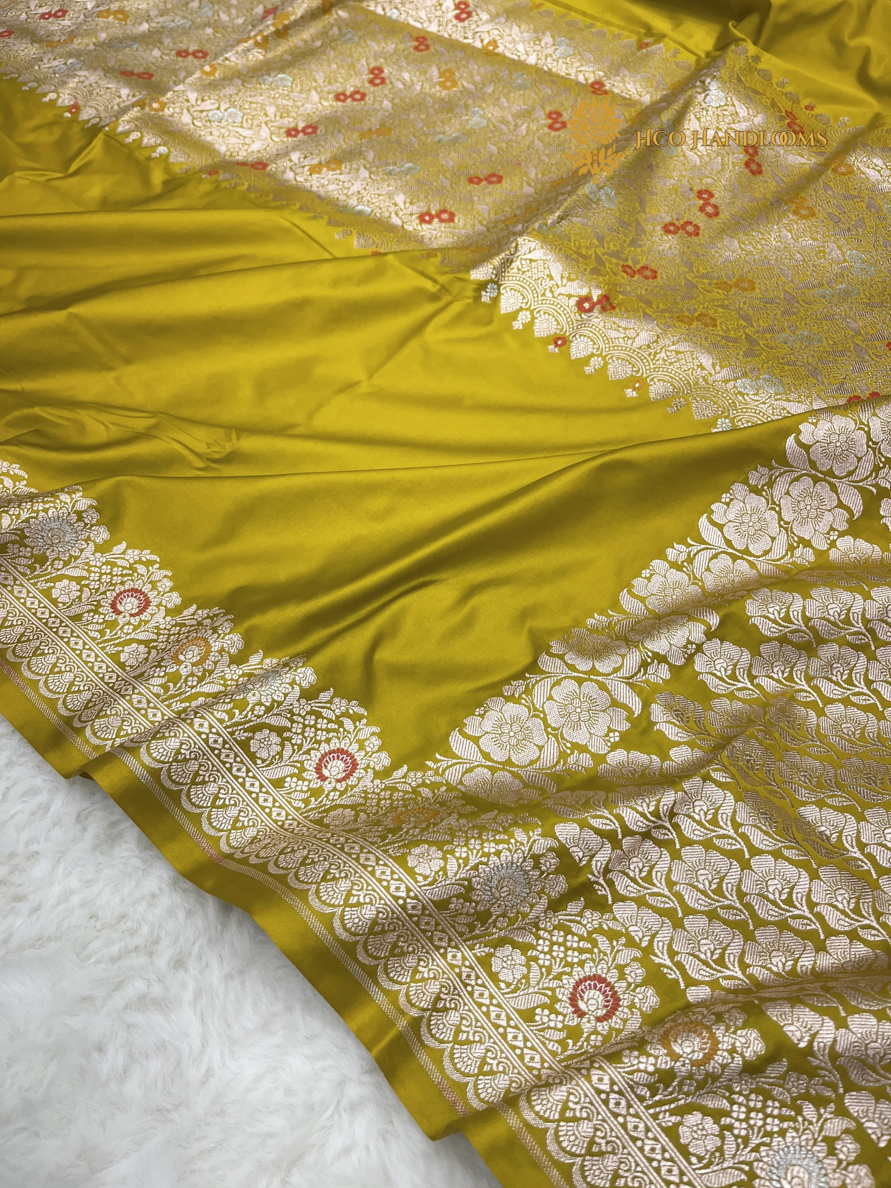 Pista Green Premium Mashru katan Silk Banarasi Saree - All Over Meenakari Skirt