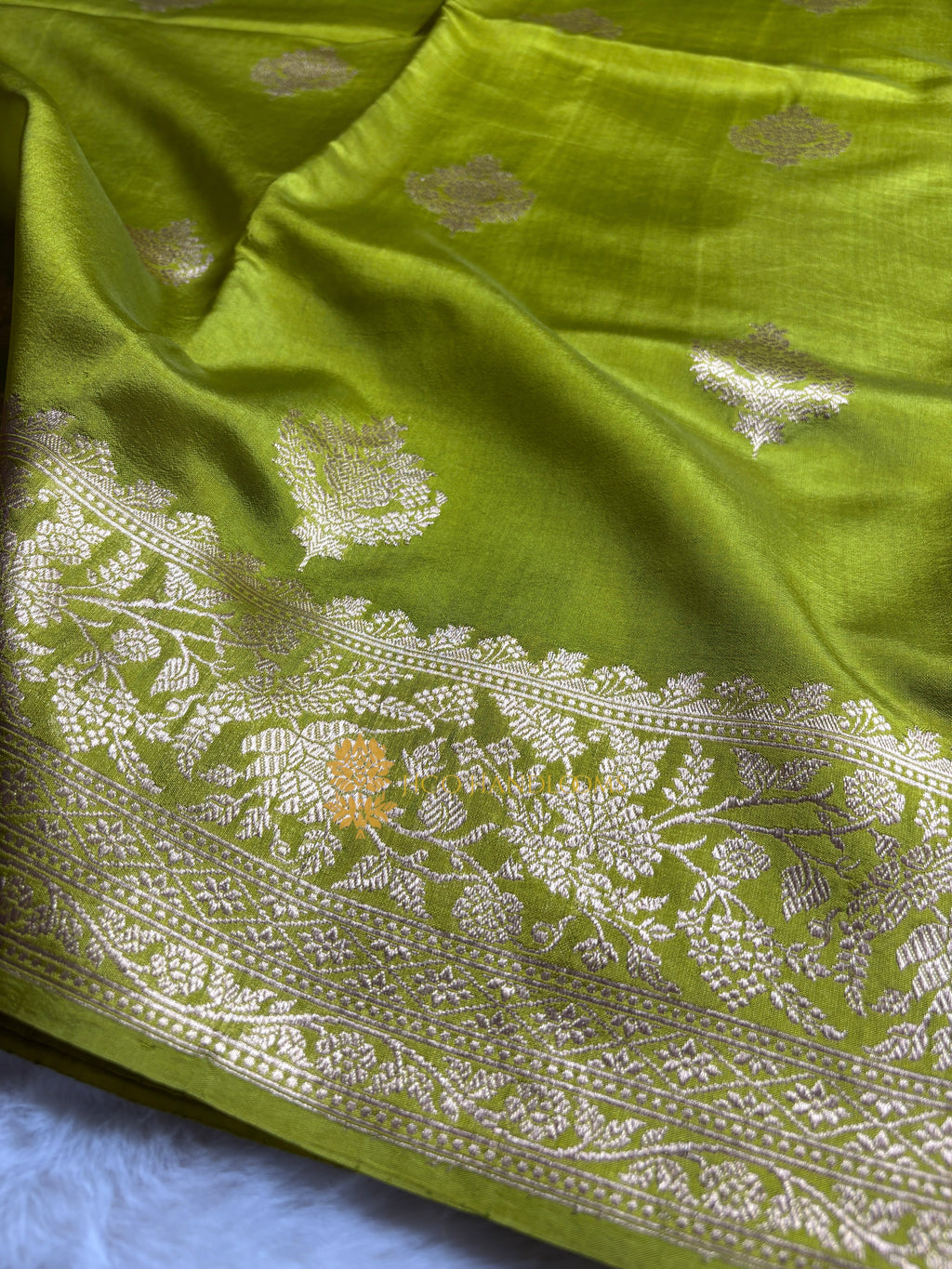 Pure Mango Katan Silk Handloom Banarasi Saree - All Over Kadhua Motifs