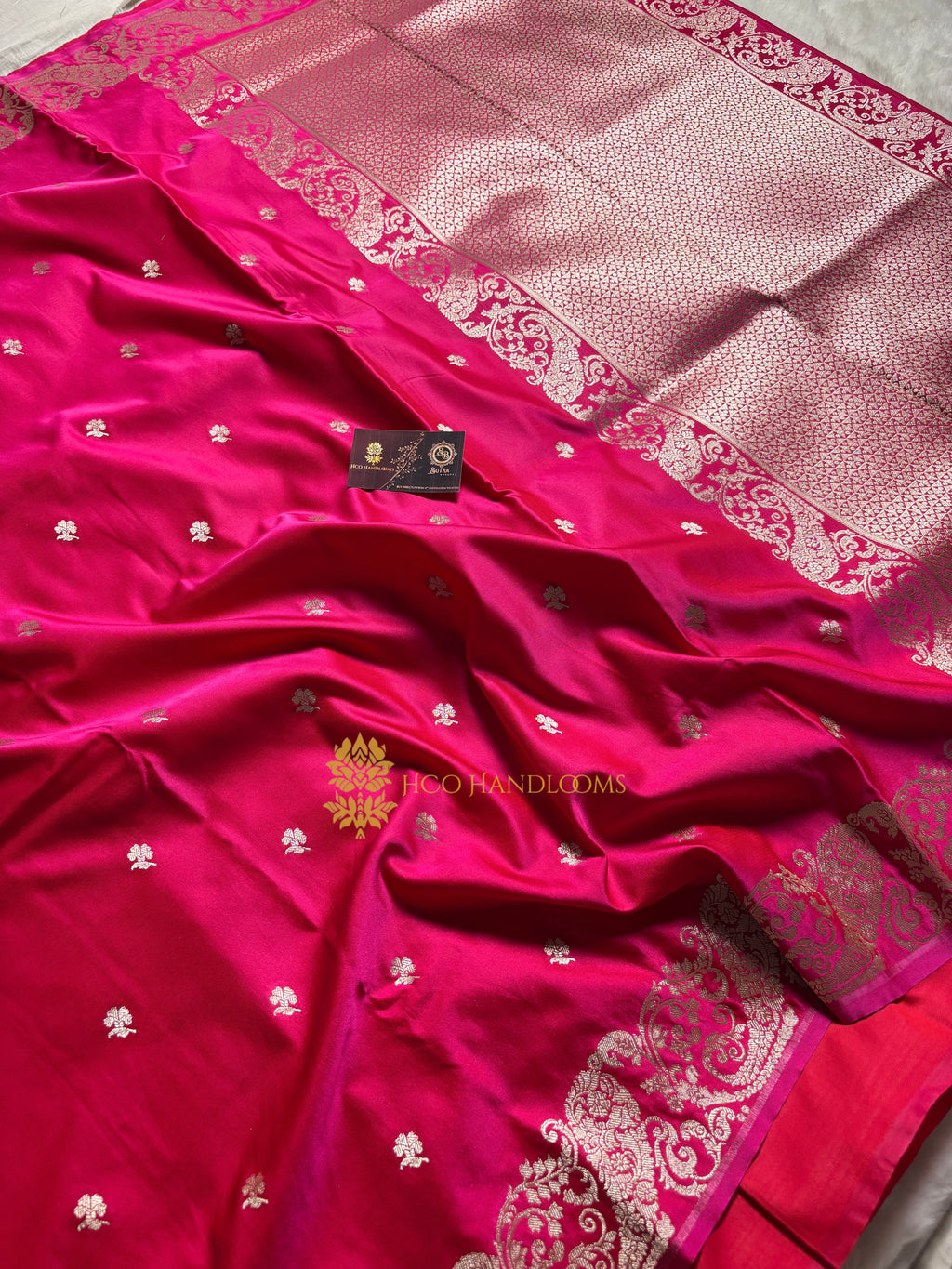 Premium Mashru Katan Silk Banarasi Saree With Floral Motifs