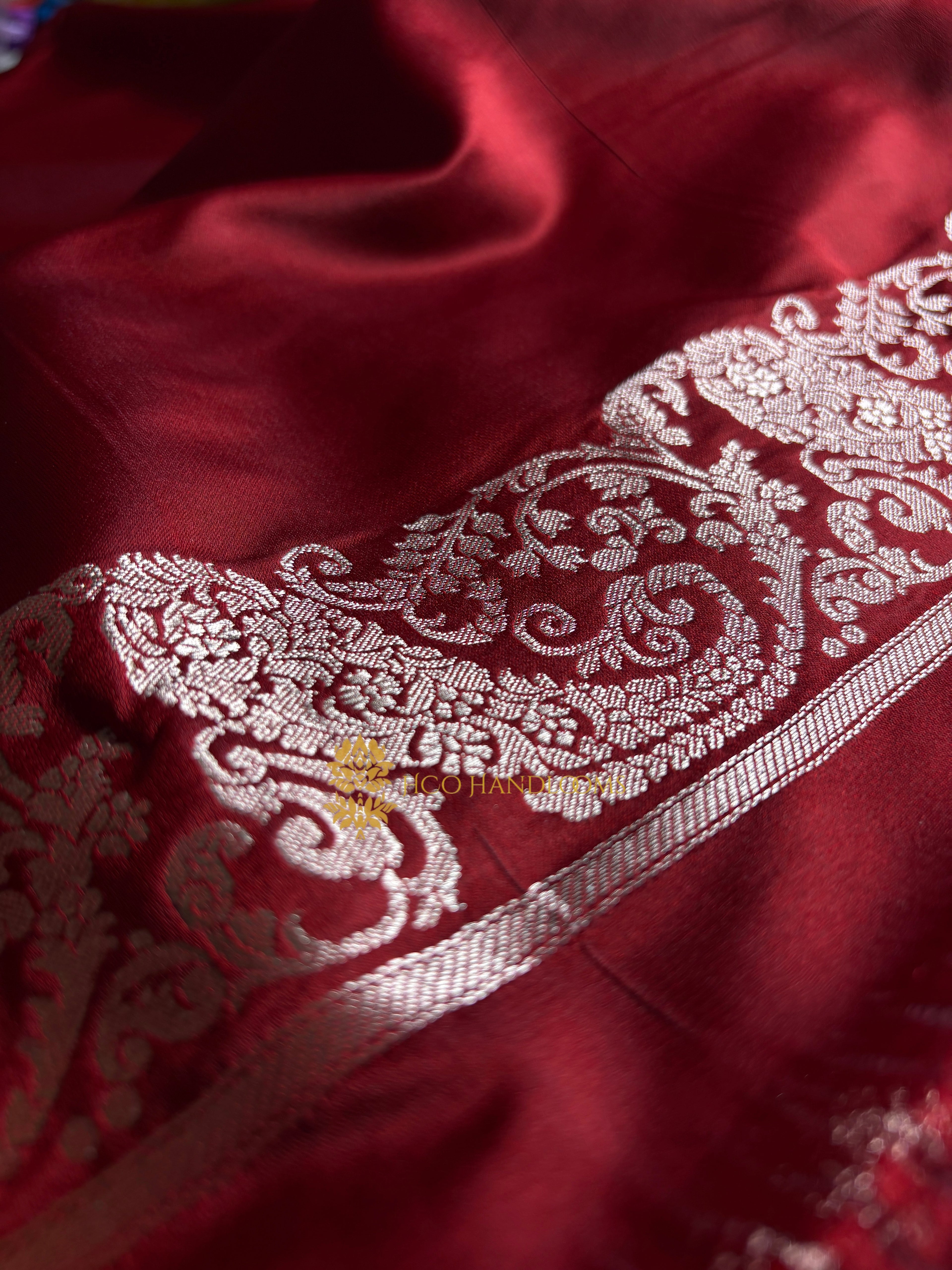 Premium Mashru Katan Silk Banarasi Saree With Floral Motifs