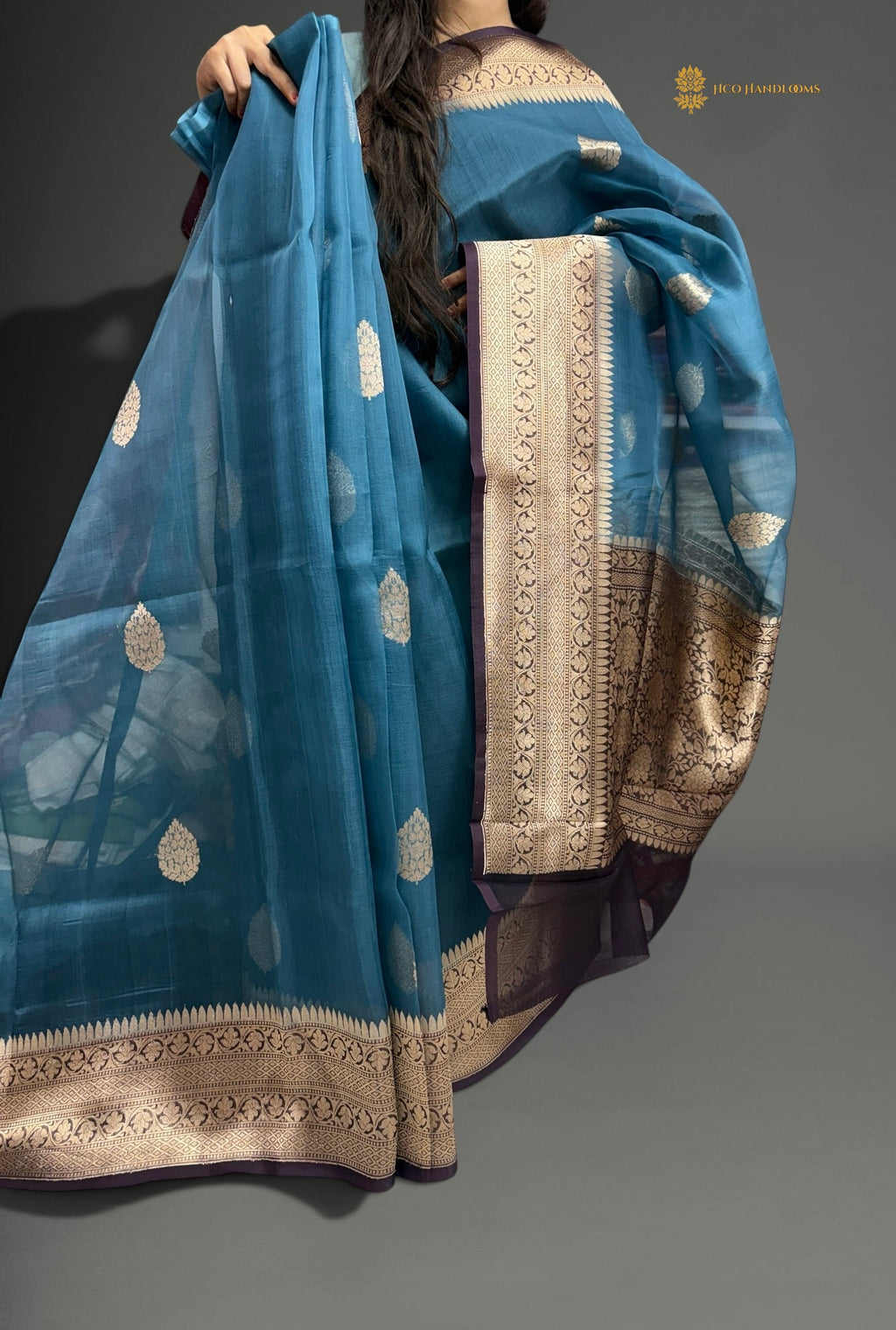 Regal Contrast Pure Kora Silk Handloom Banrasi Saree - All Over Kadhua Motifs