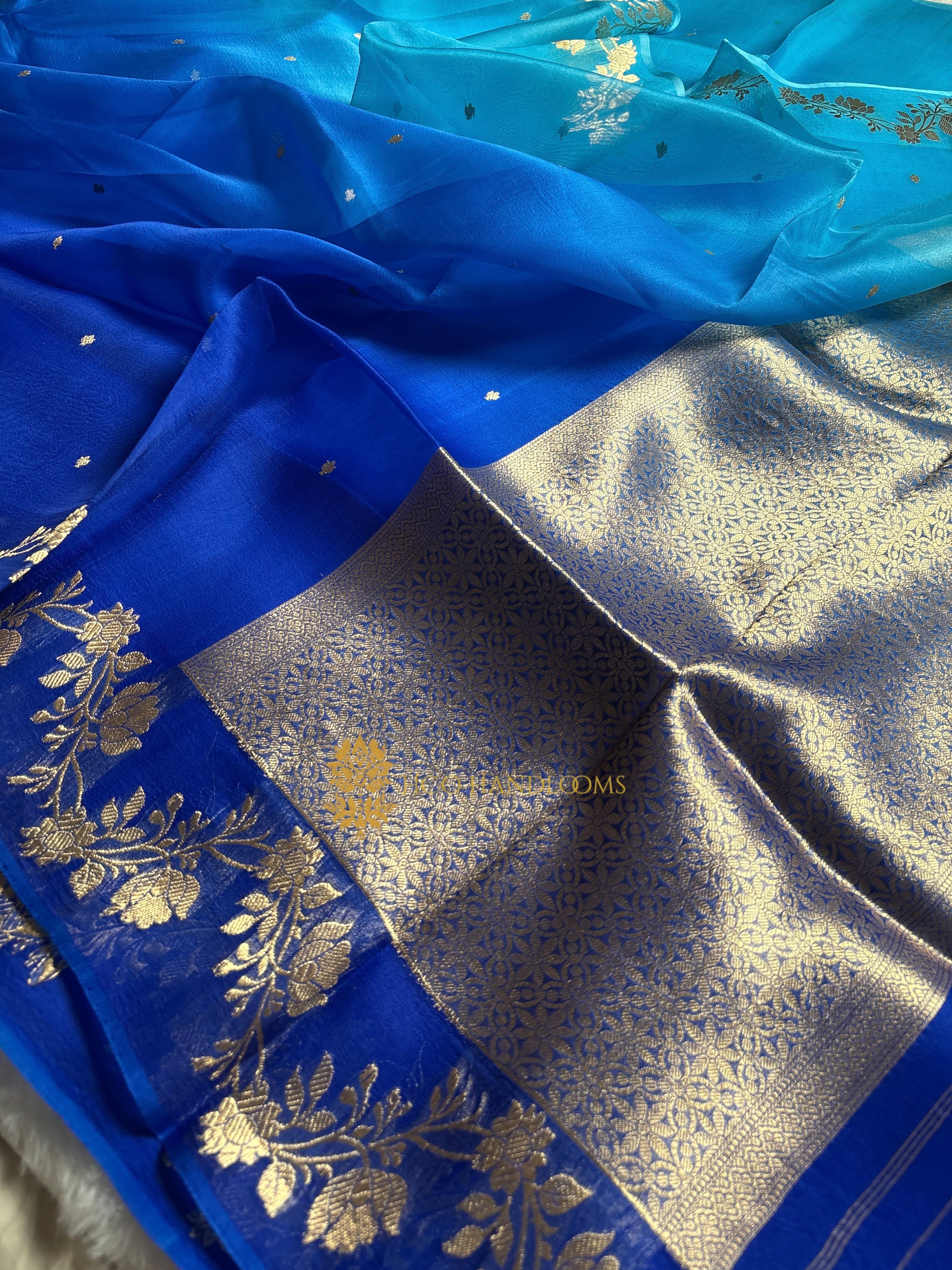Light Blue Contrast Pure Kora Silk Handloom Banarasi Saree - All Over Kadhua Motifs