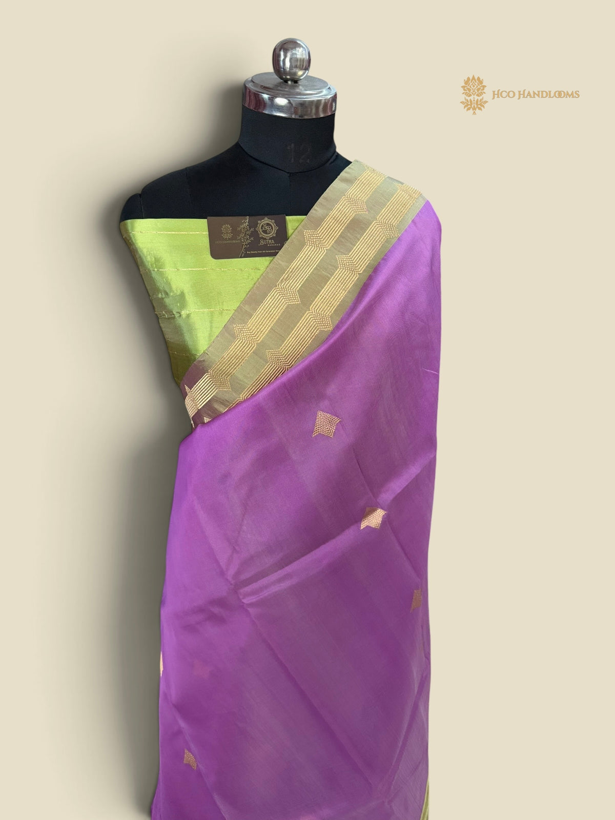 Contrast Pure Kora Silk Handloom Banarasi Saree - Kadhua Motifs