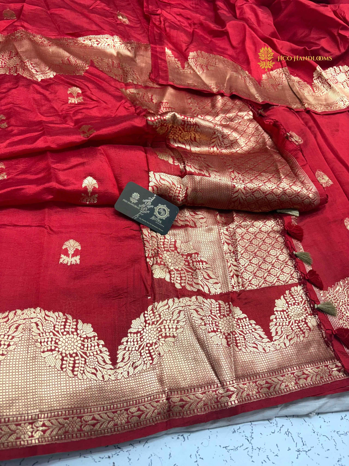 Red Pure Mango Katan Silk Handloom Banarasi Saree - All Over Motifs