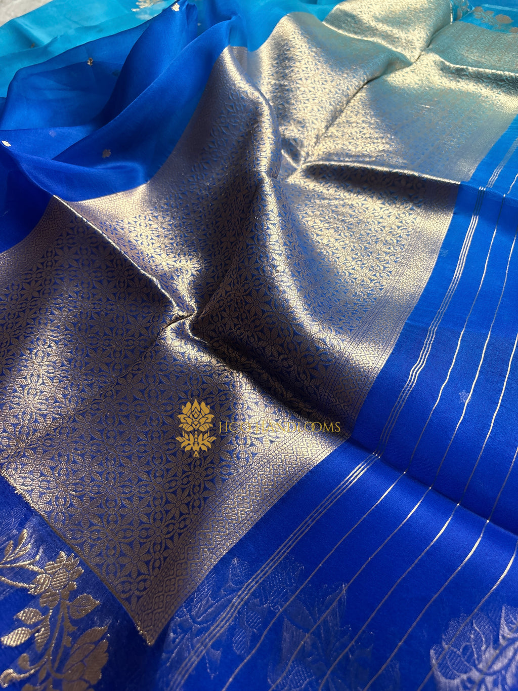 Light Blue Contrast Pure Kora Silk Handloom Banarasi Saree - All Over Kadhua Motifs