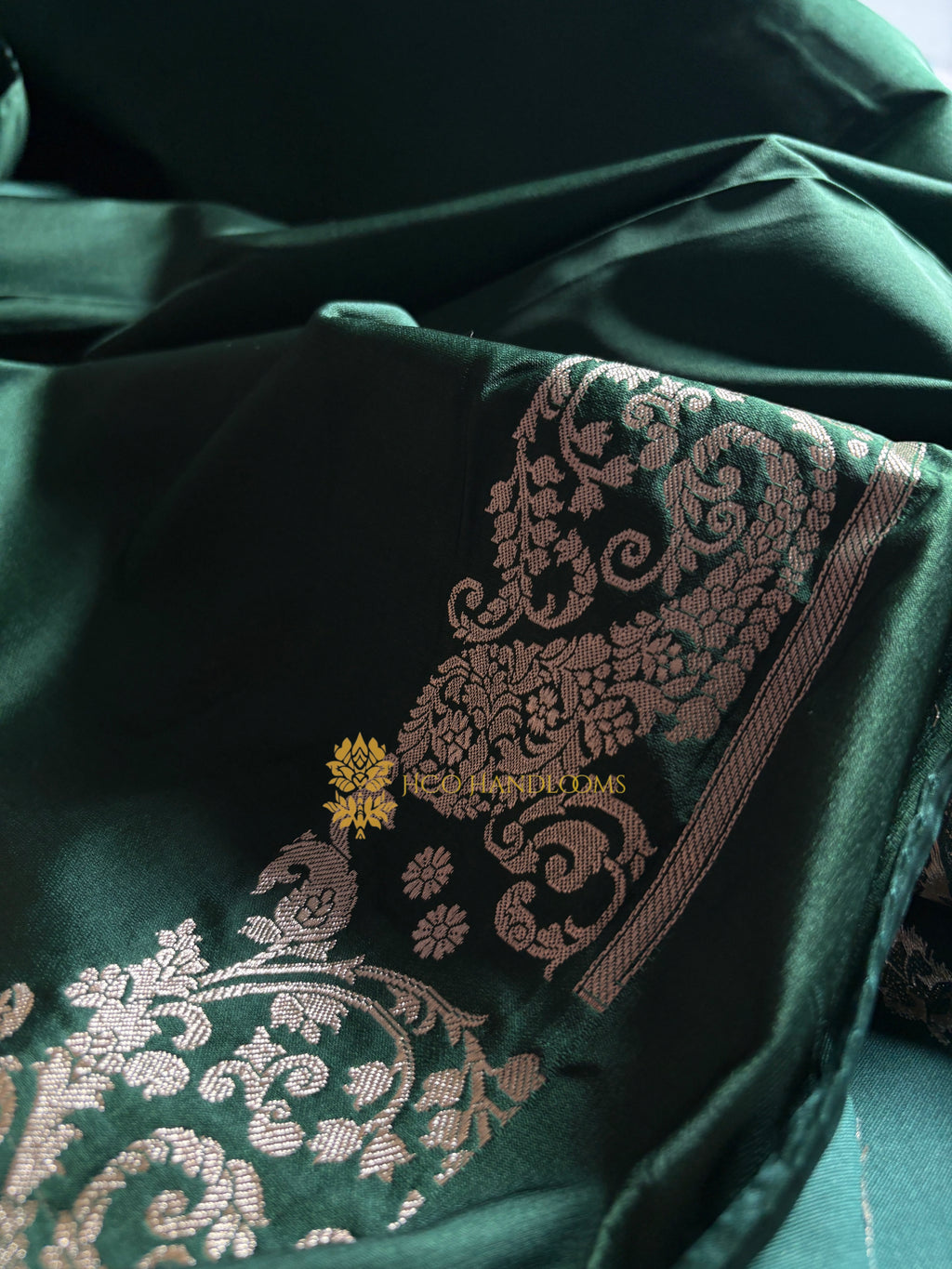 Premium Mashru Katan Silk Banarasi Saree With Floral Motifs