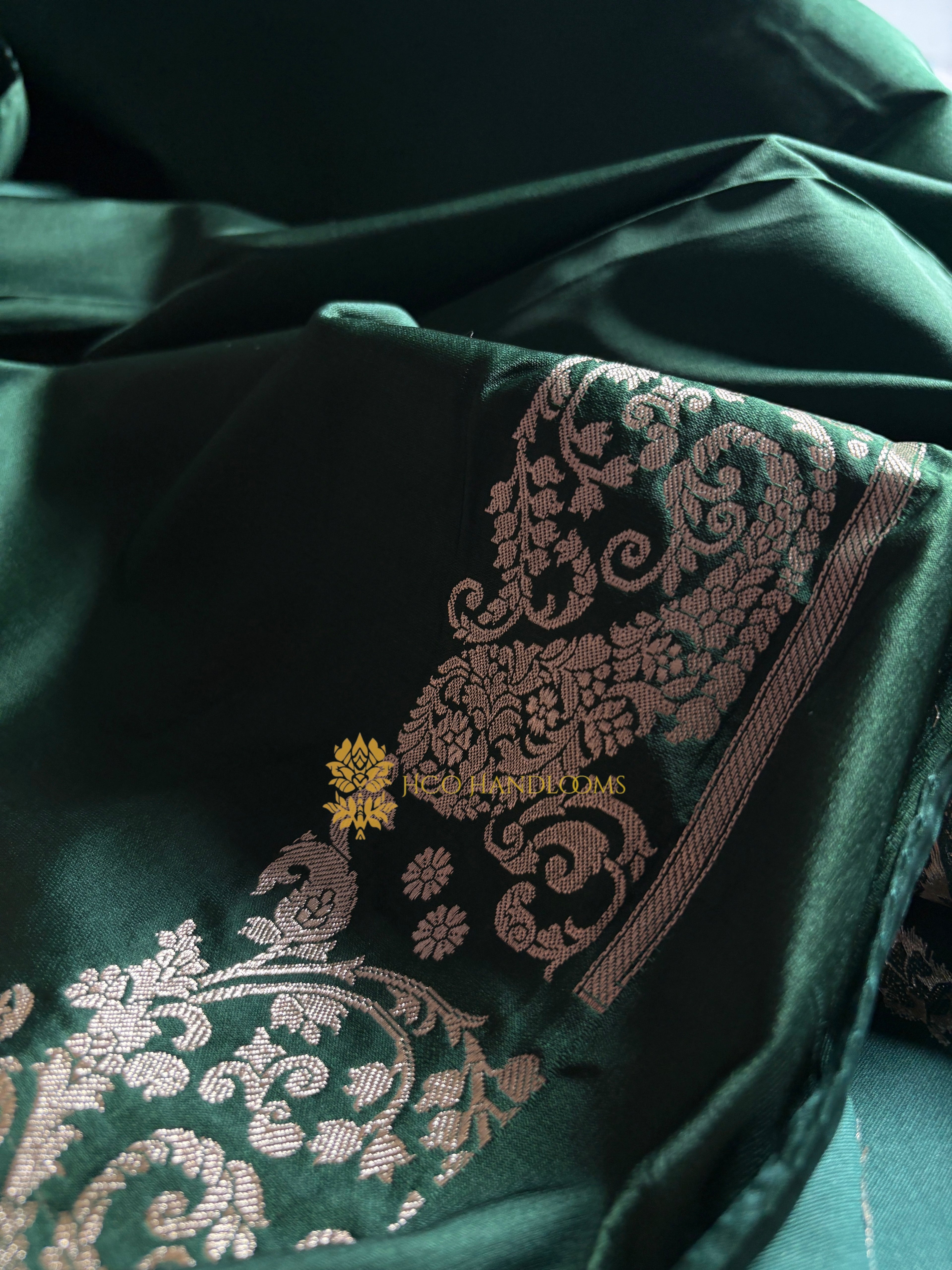 Premium Mashru Katan Silk Banarasi Saree With Floral Motifs