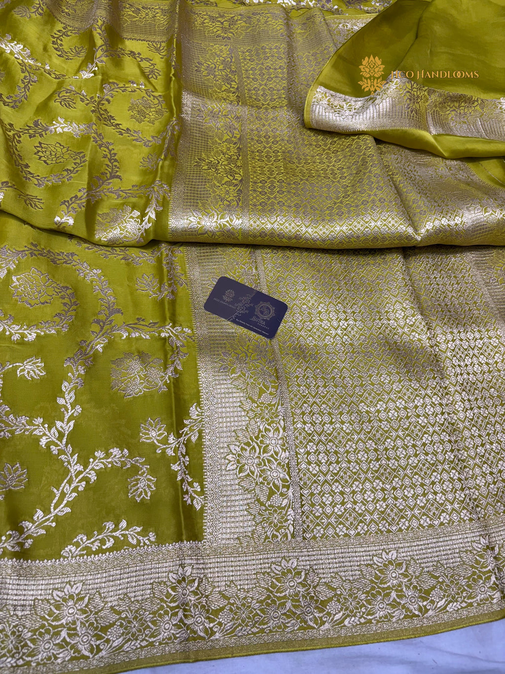Premium Mashru Crepe Silk Banarasi Saree - All Over Floral Jaal