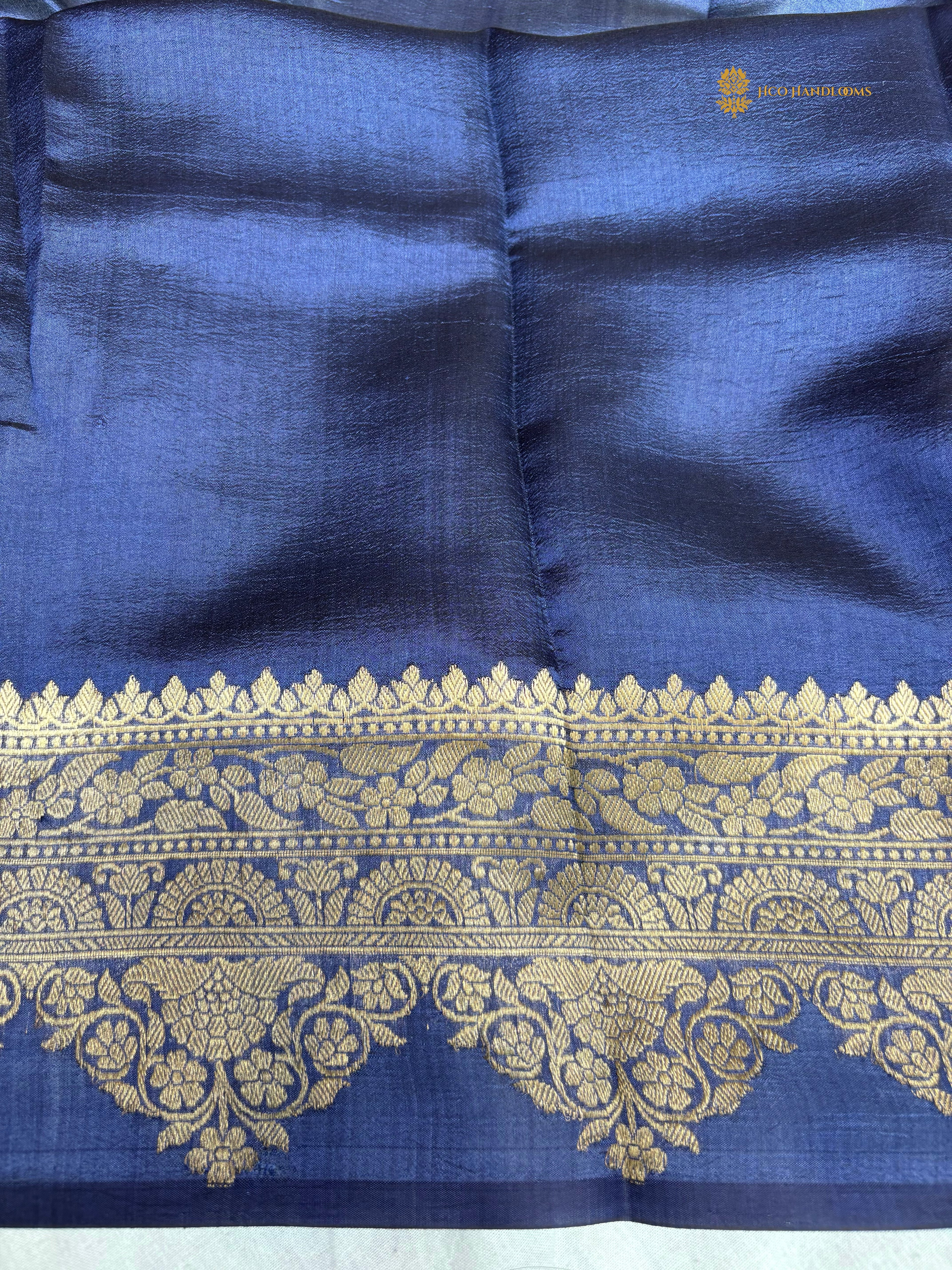 Regal Contrast Pure Mango Katan Silk Handloom Banarasi Saree - All Over Kadhua Motifs
