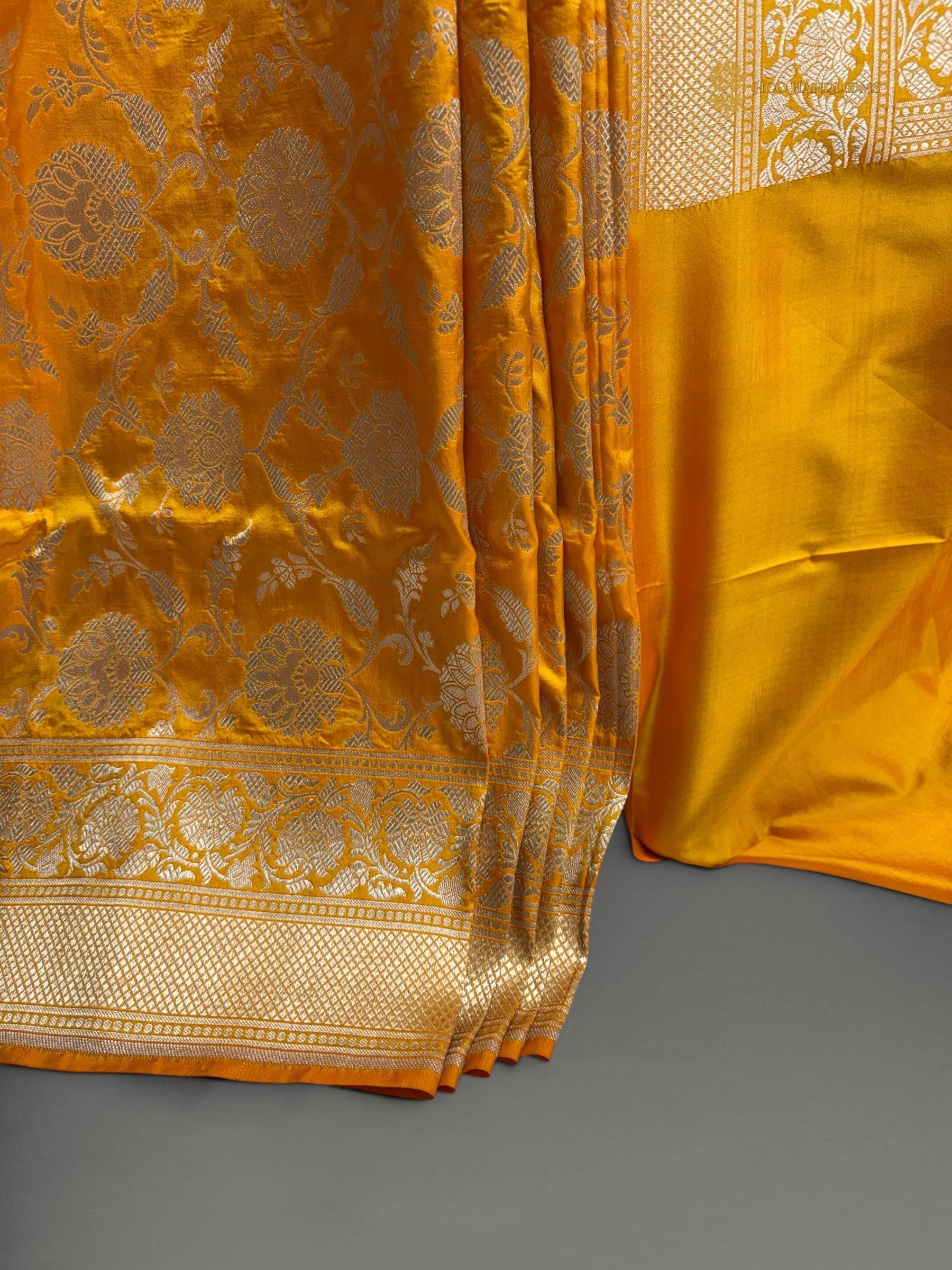 Regal Pure Katan Silk Handloom Banarasi Saree - All Over Jaal Work