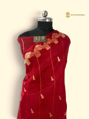 Red Pure Kora Silk Handloom Banarasi Saree - All Over Kadhua Motifs & Skirt Border