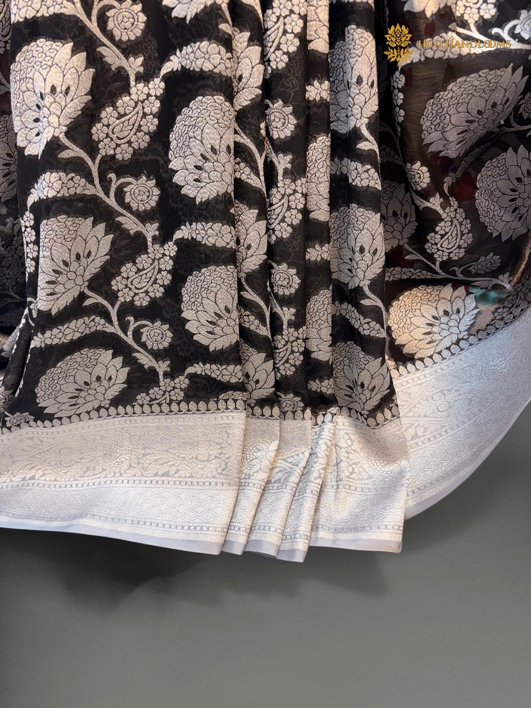 Pure Khaddi Georgette Silk Handloom Banarasi Saree With Black & Silver Contrast