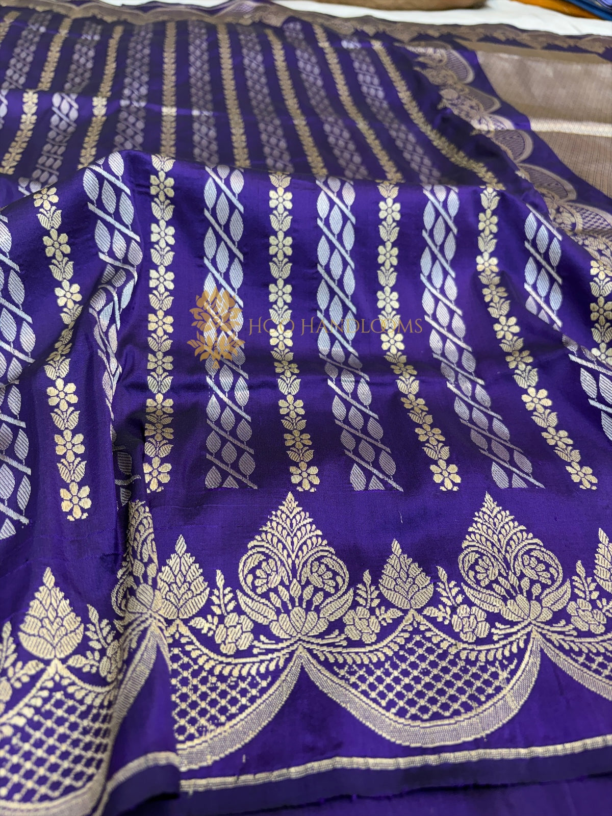 Pure Katan Silk Handloom Banarasi Saree - All Over Kadhua Jangla Work