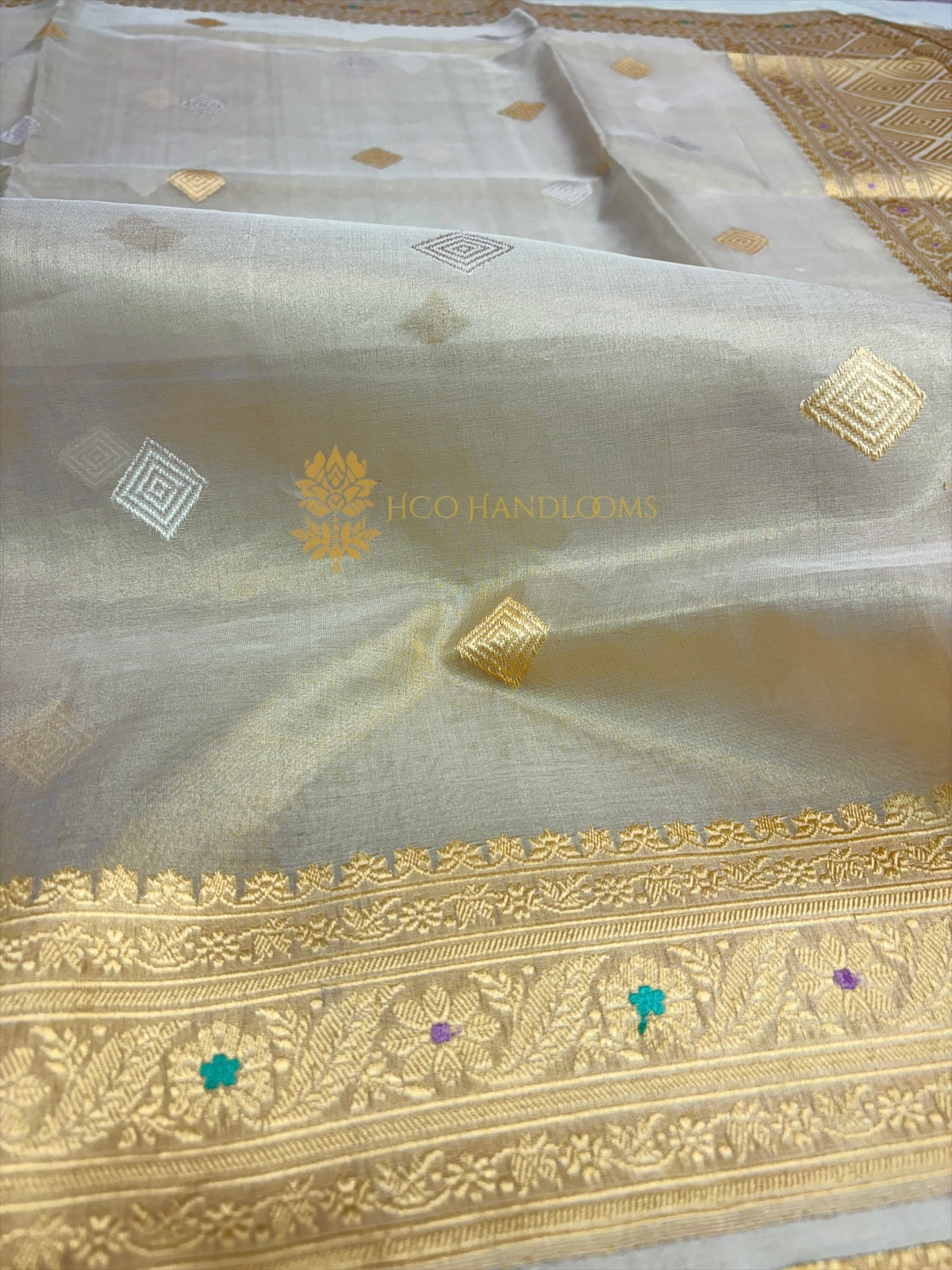 Pure Kora Tissue Silk Handloom Banarasi Saree - All Over Kadhua Motifs