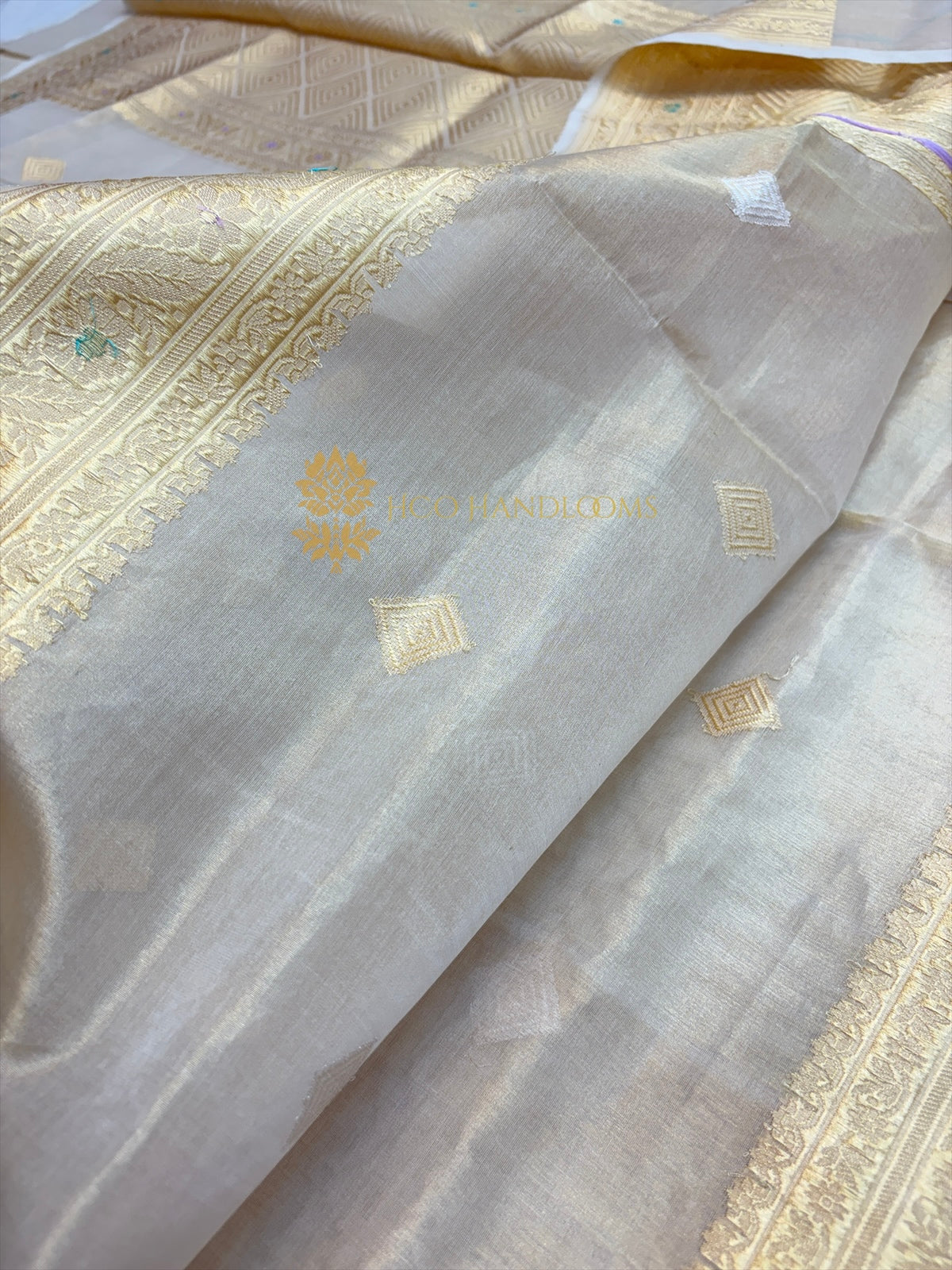 Pure Kora Tissue Silk Handloom Banarasi Saree - All Over Kadhua Motifs