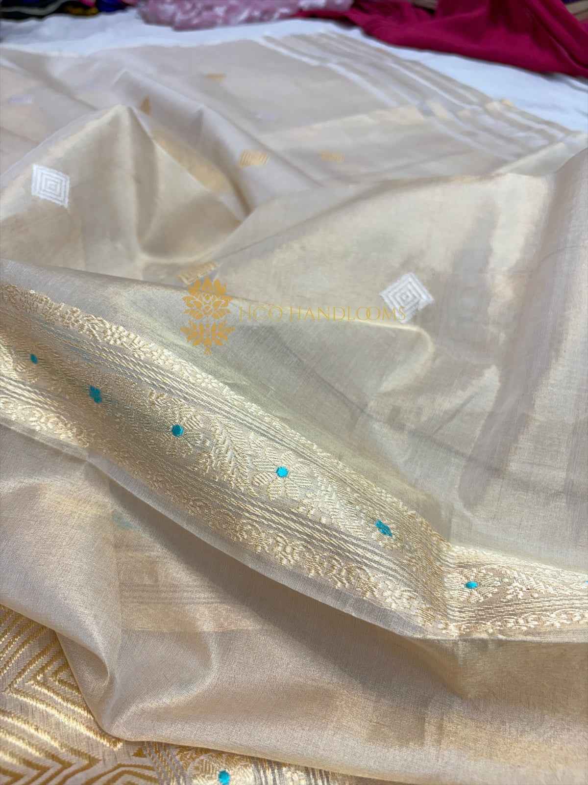 Pure Kora Tissue Silk Handloom Banarasi Saree - All Over Kadhua Motifs