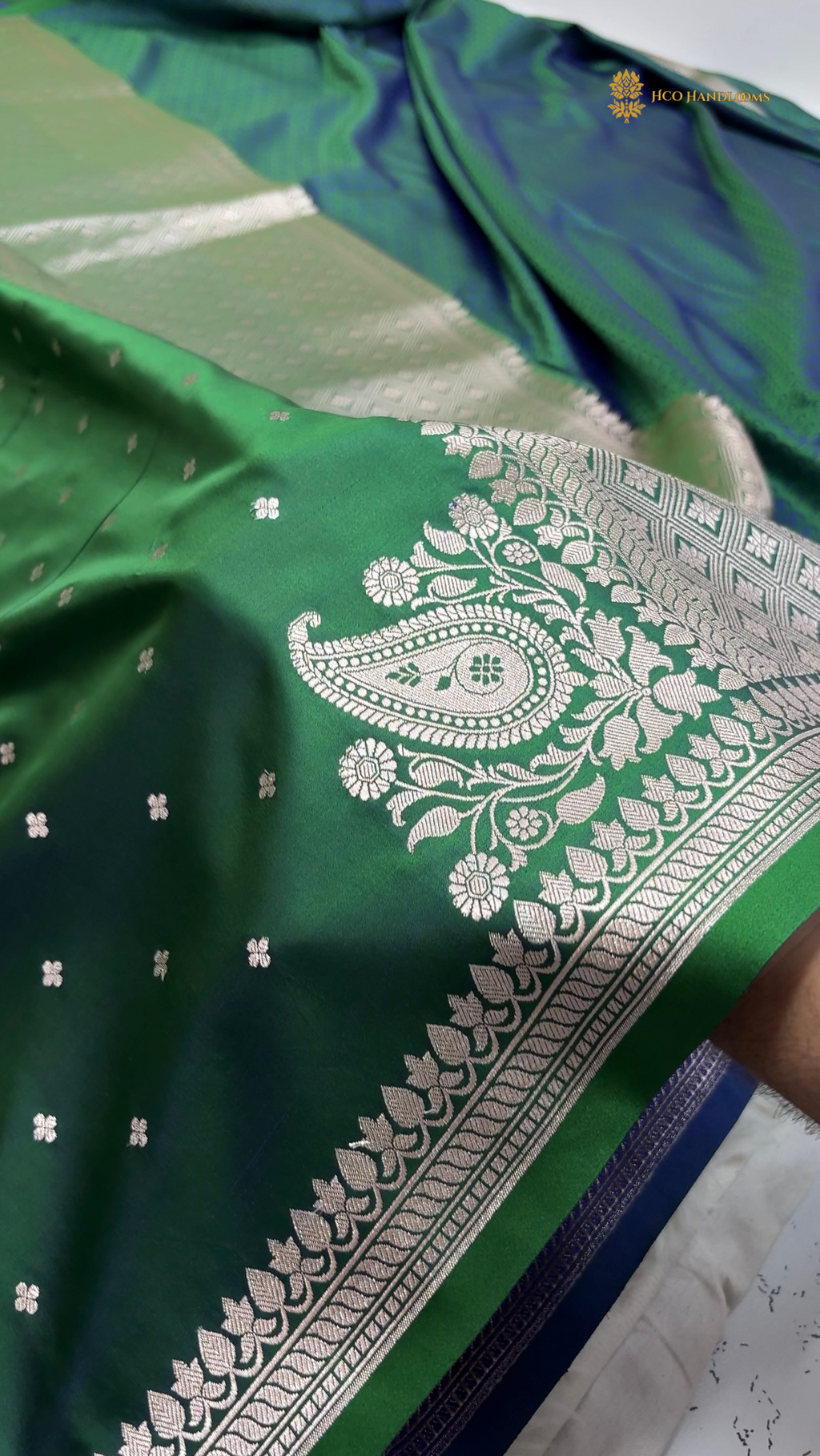 Dual Shade Metallic Green Premium Mashru Katan Silk Banarasi Saree - Small Motifs