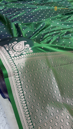 Dual Shade Metallic Green Premium Mashru Katan Silk Banarasi Saree - Small Motifs