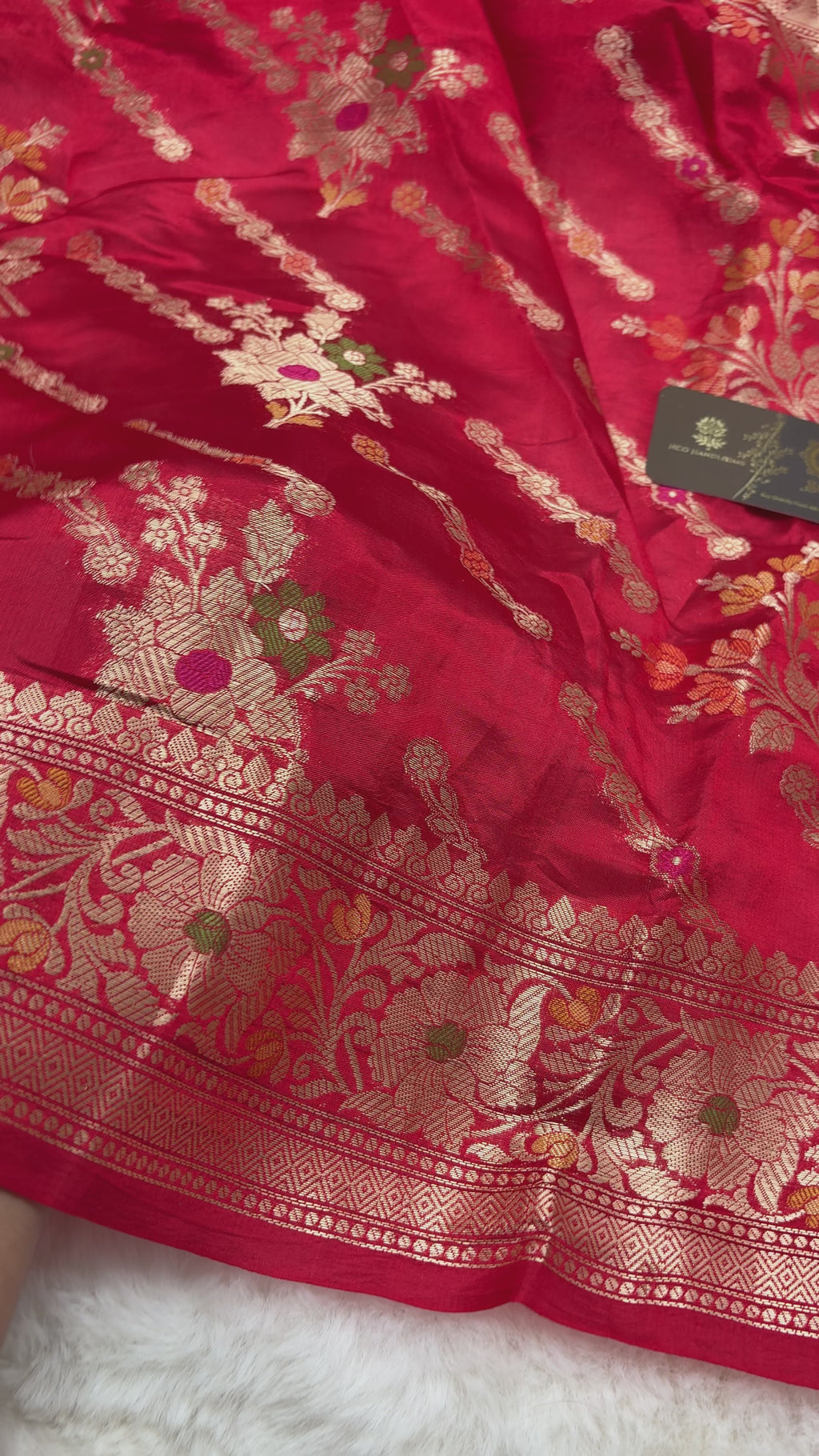 Pure Chiniya Silk Handloom Banarasi Saree With Diagonal Motifs