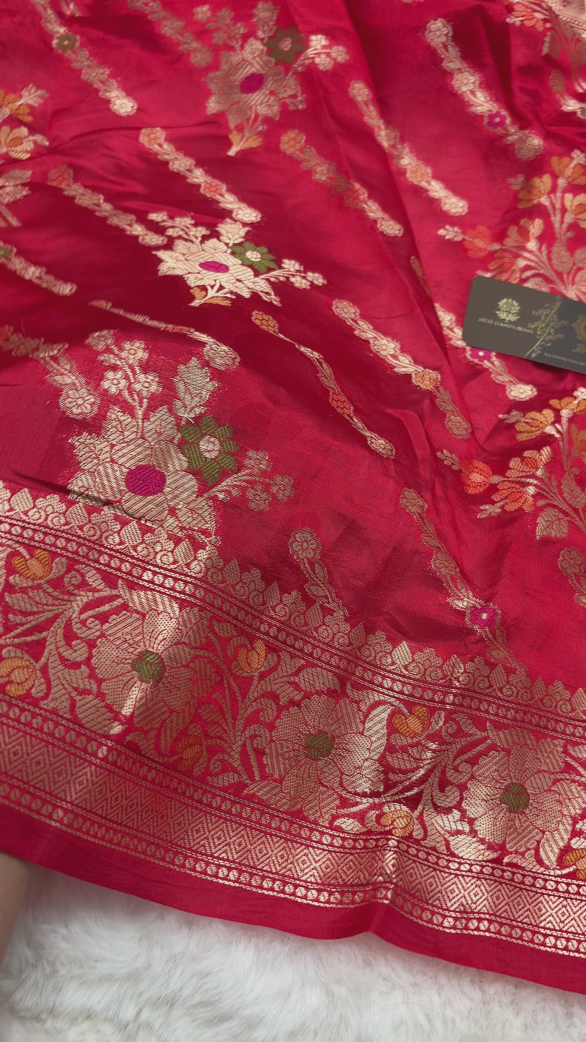 Pure Chiniya Silk Handloom Banarasi Saree With Diagonal Motifs