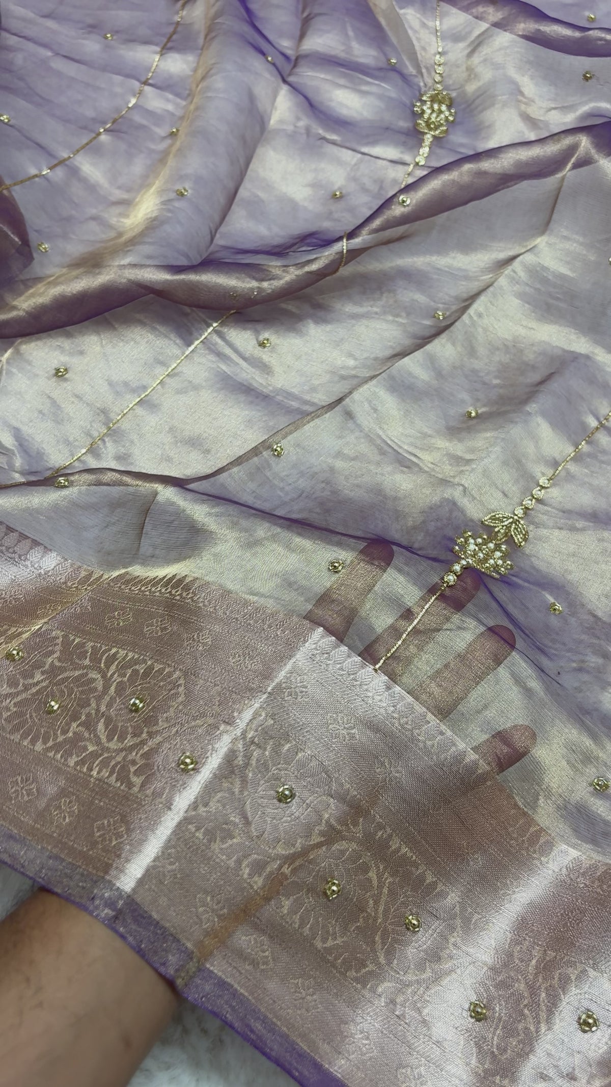 Pure Kora Tissue Handloom Banarasi Saree - Handwork