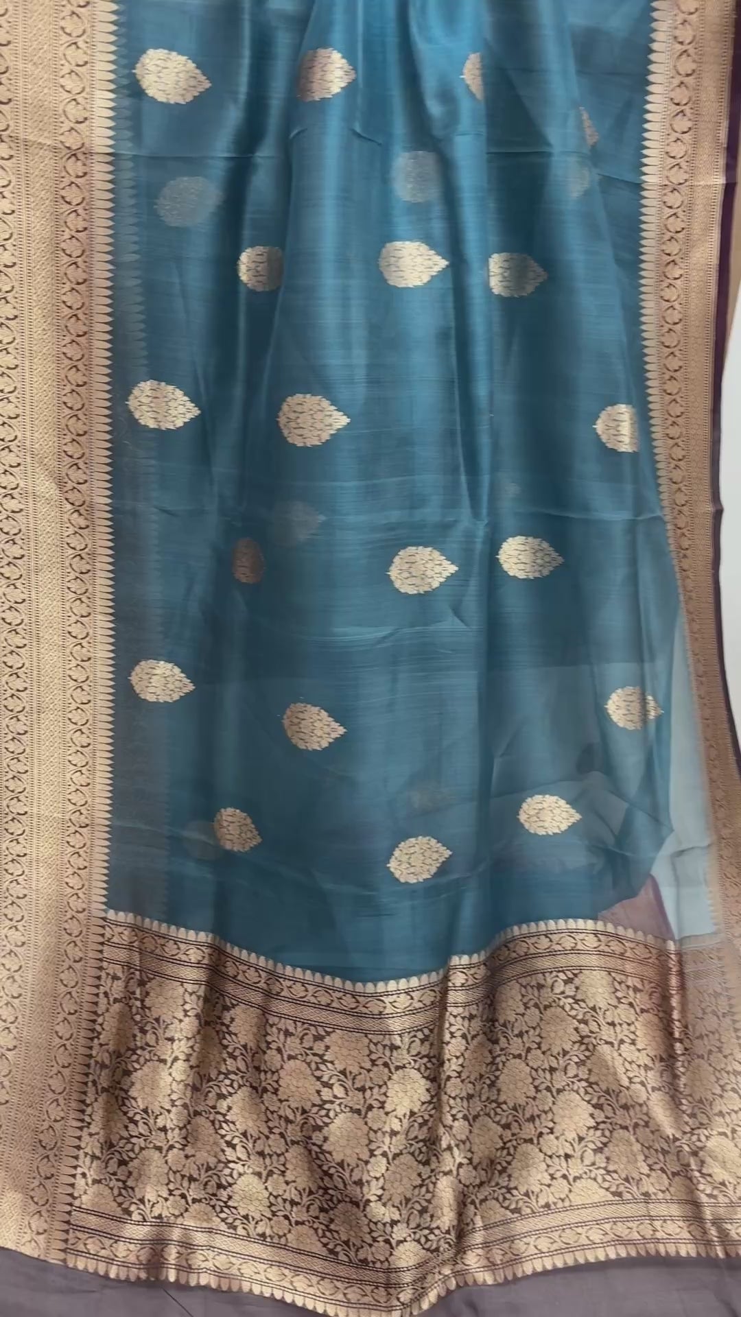 Light Blue & Wine Contrast Pure Kora Silk Handloom Banarasi Saree - All Over Kadua Motifs
