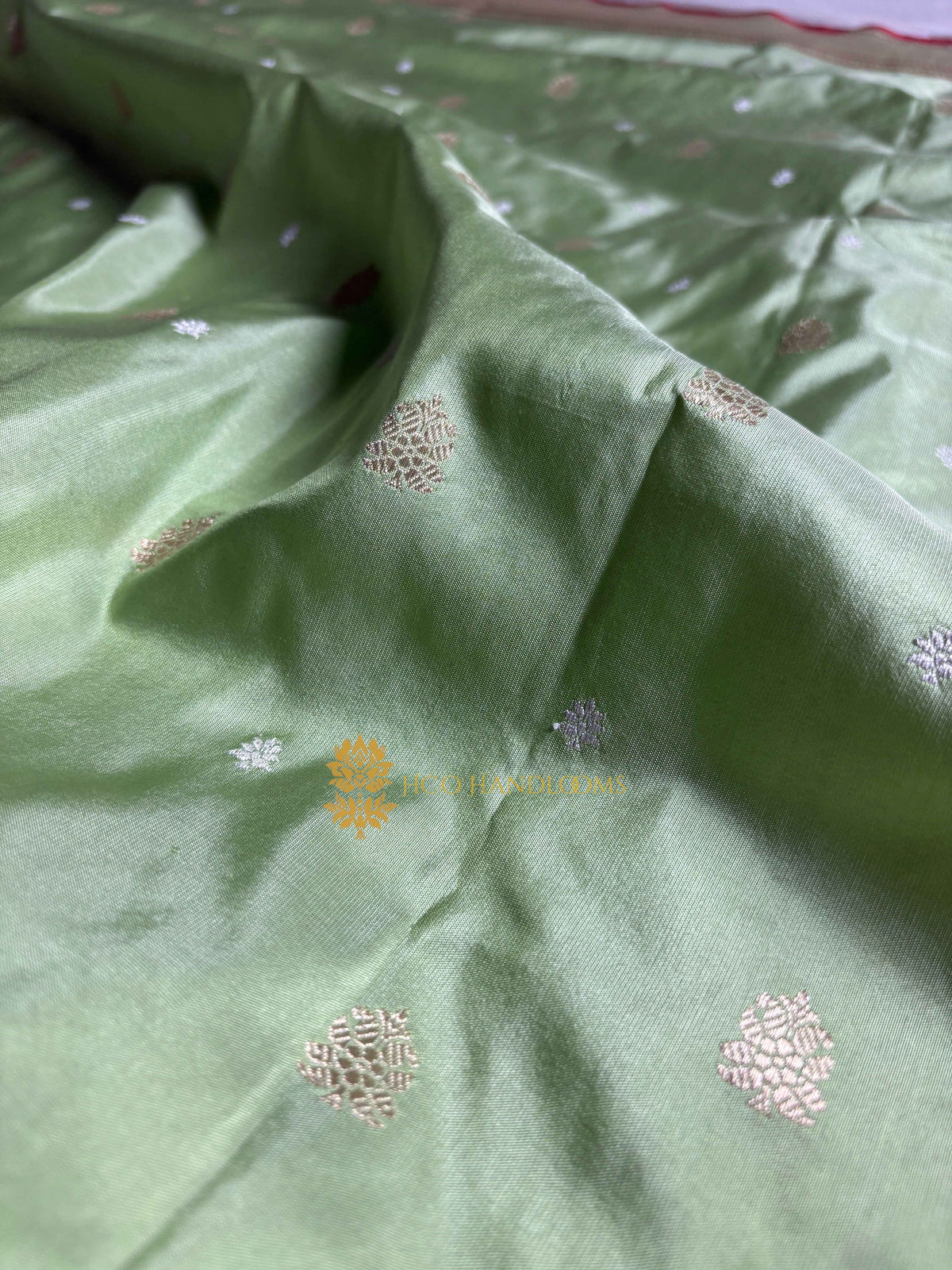 Pure Katan Silk Handloom Banarasi Saree - All Over Kadhua Motifs