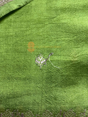 Green Pure Mango Katan Silk Handloom Banarasi Saree - All Over Kadhua Motifs