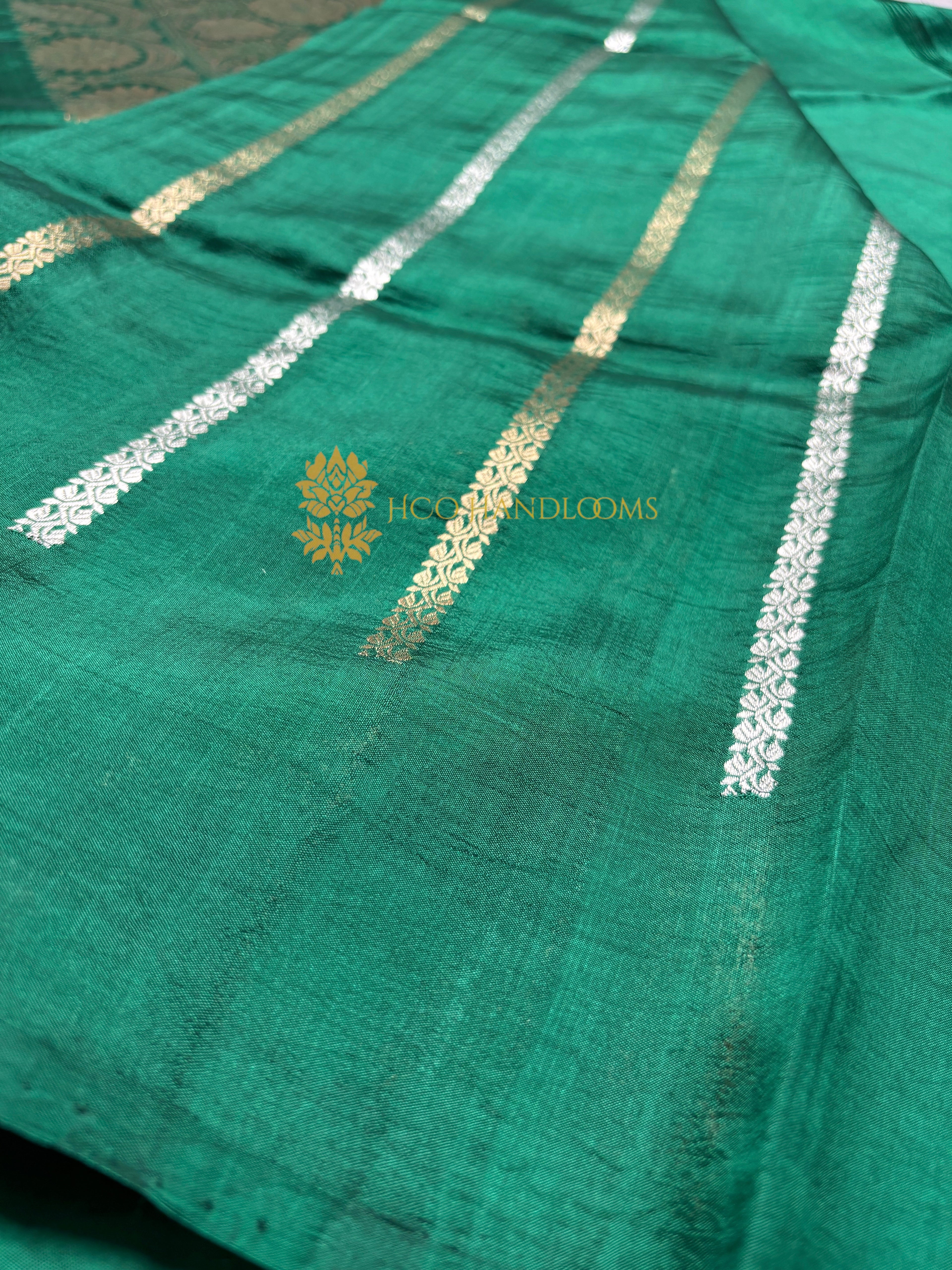 Turquoise Pure Mango Katan Silk Handloom Banarasi Saree - All Over Floral Motifs