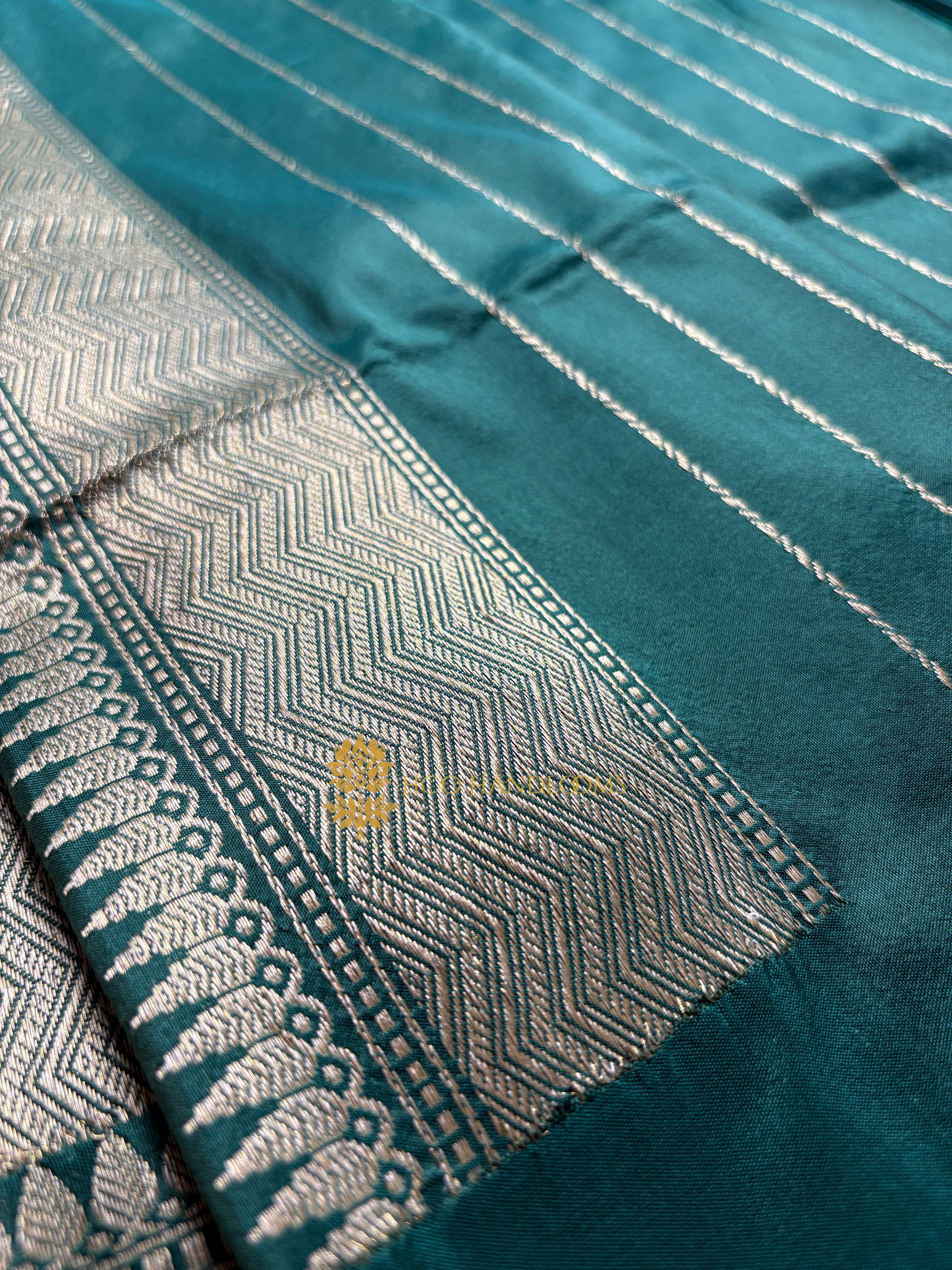 Pure Katan Silk Handloom Banarasi saree - All Over Kadhua Jangla