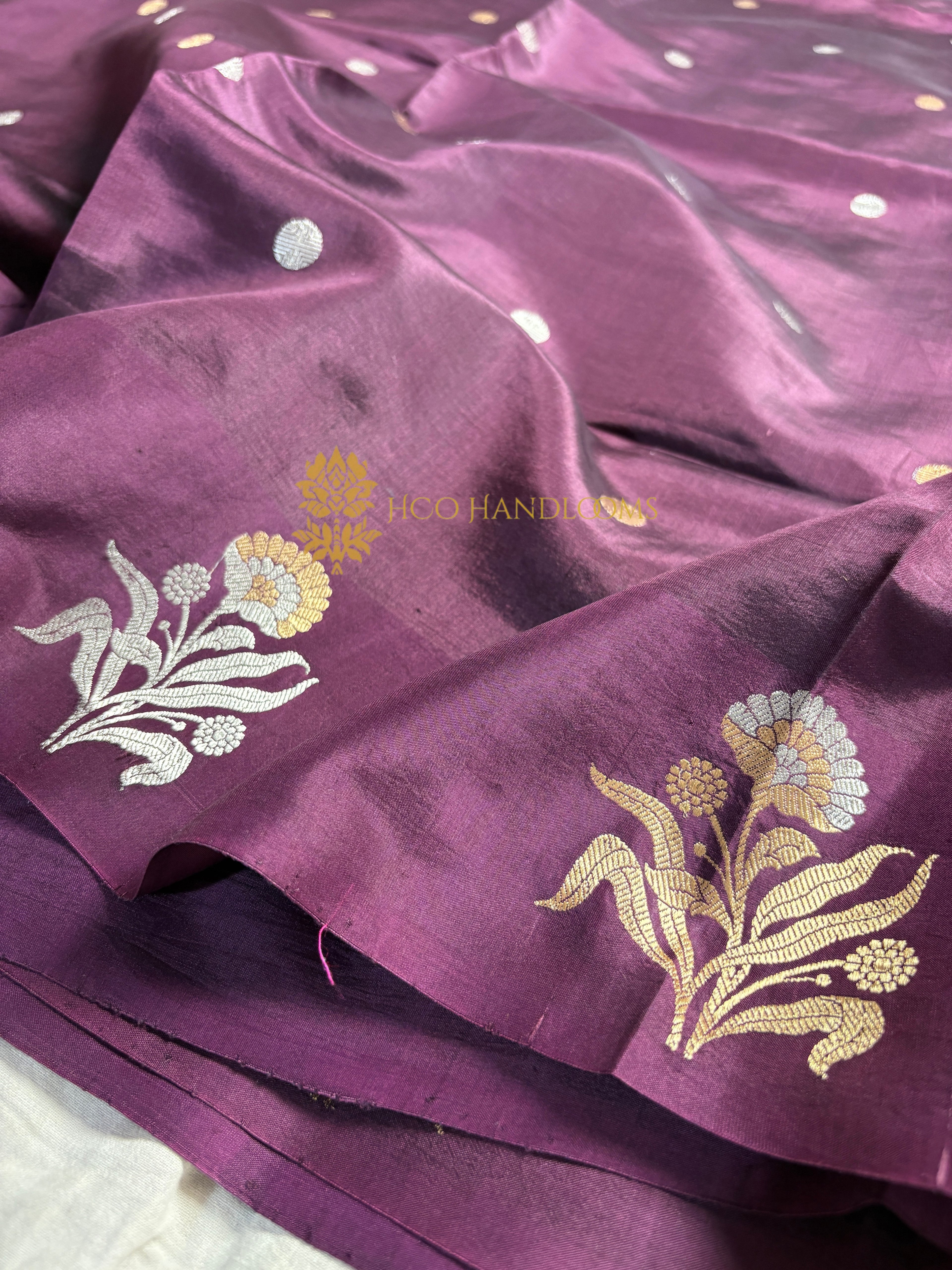 Wine Pure Mango Katan Silk Handloom Banarasi Saree - All Over Kadhua Motifs