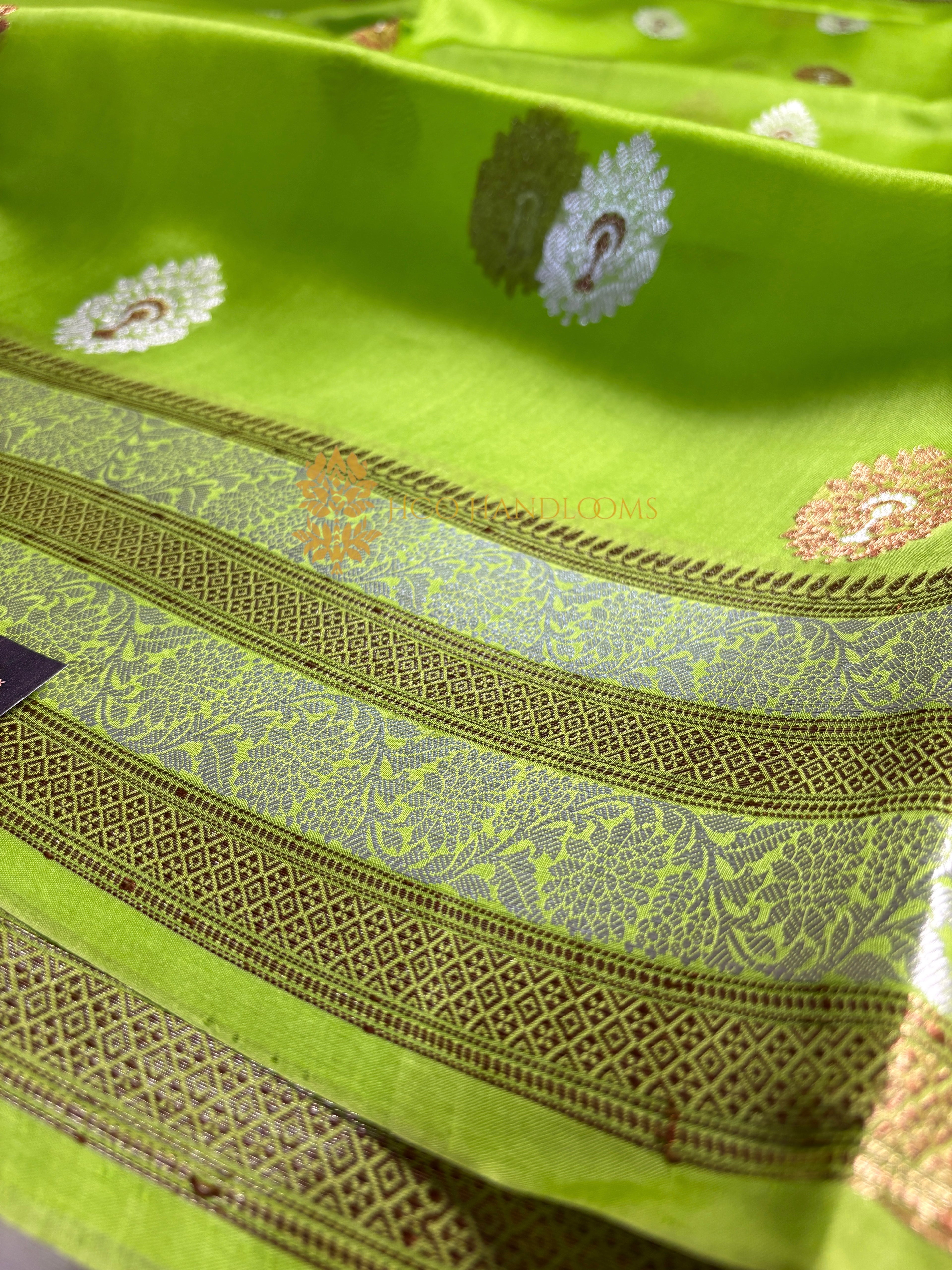Green Pure Kora Silk Handloom Banarasi Saree - All Over Kadhua Motifs