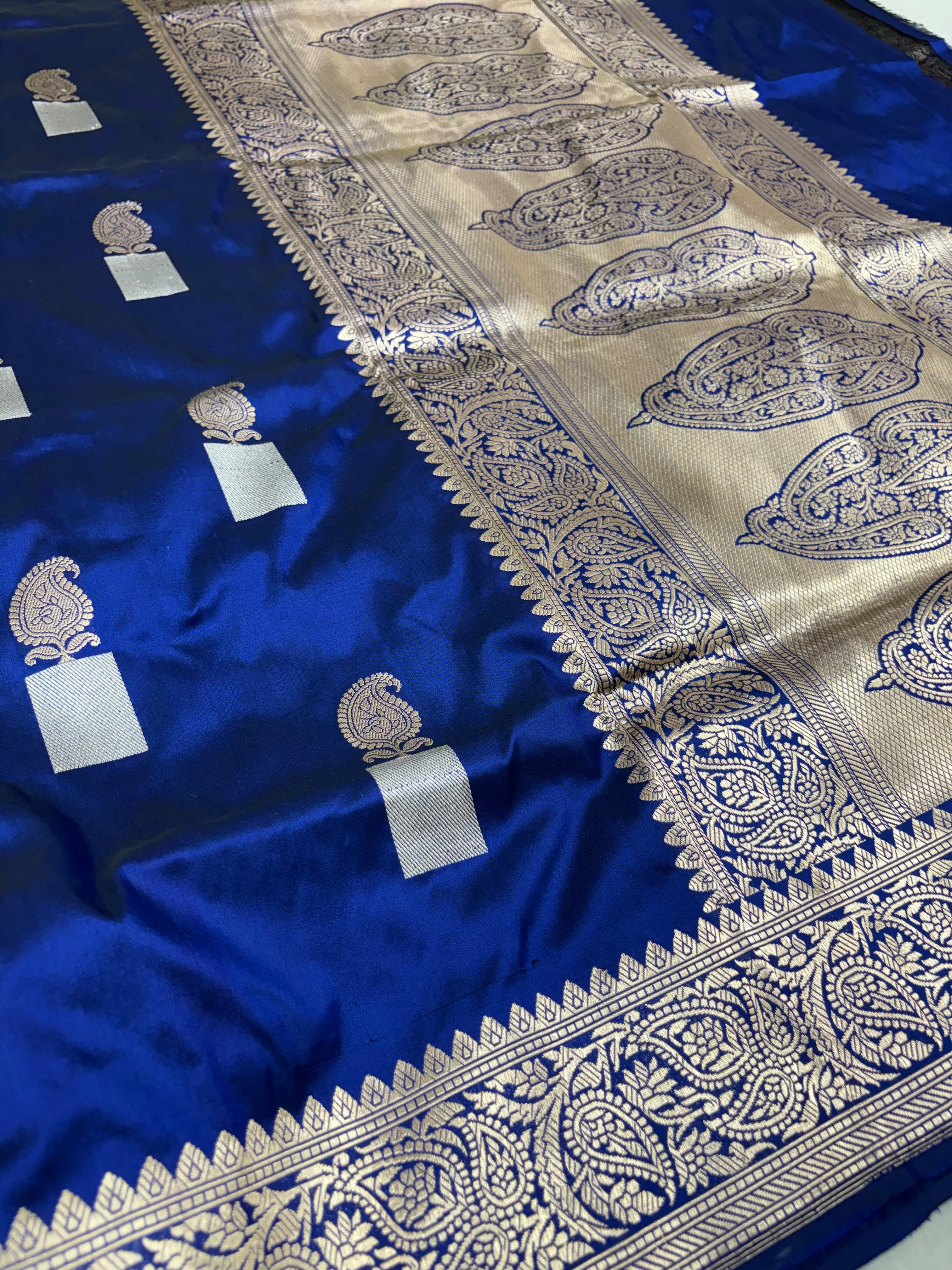 Regal Pure Katan Silk Handloom Banarasi Saree - All Over Kadhua Paisley Motifs