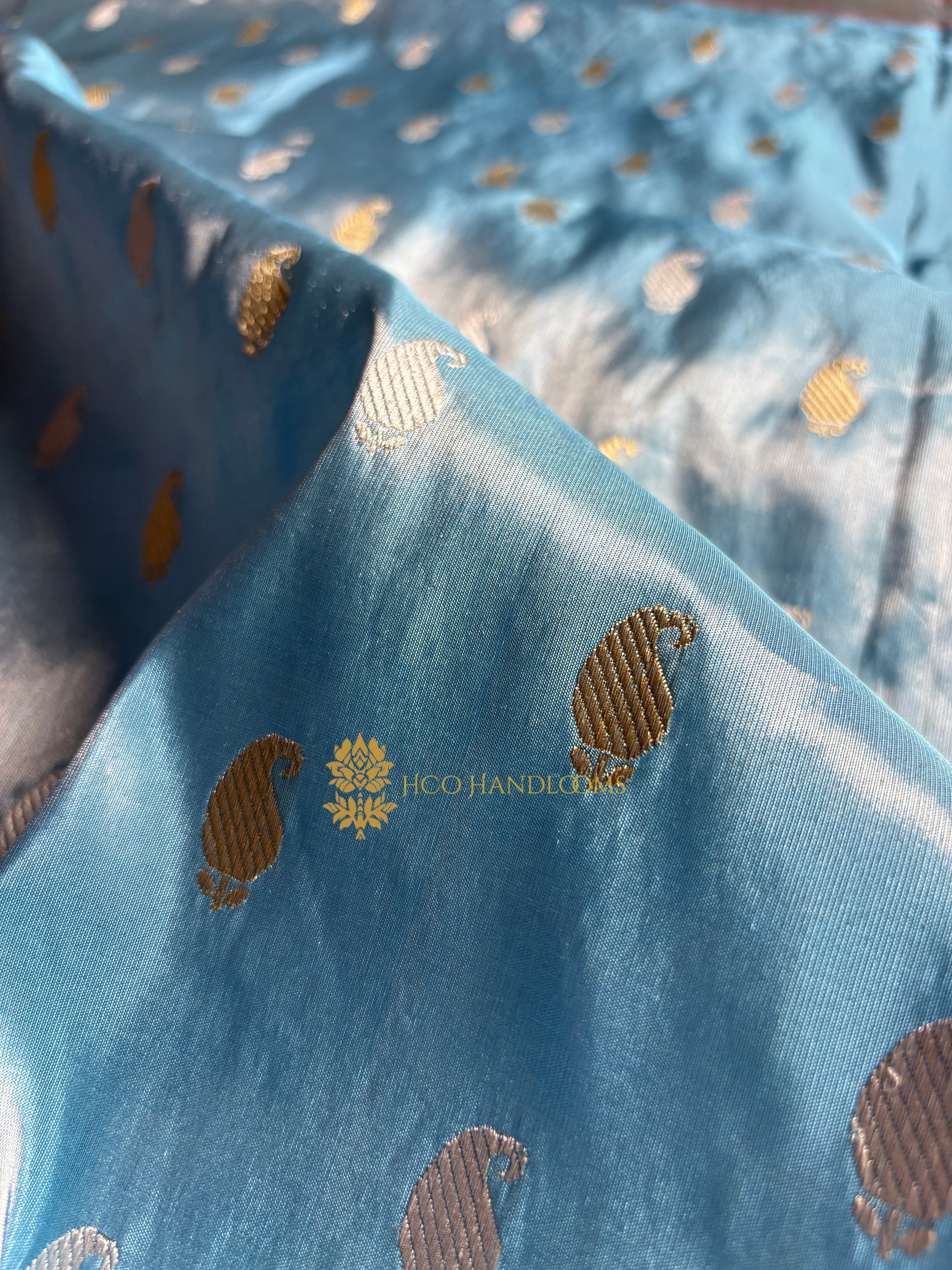 Pure Tissue Silk Handloom Banarasi Saree - All Over Kadhua Paisley Motifs