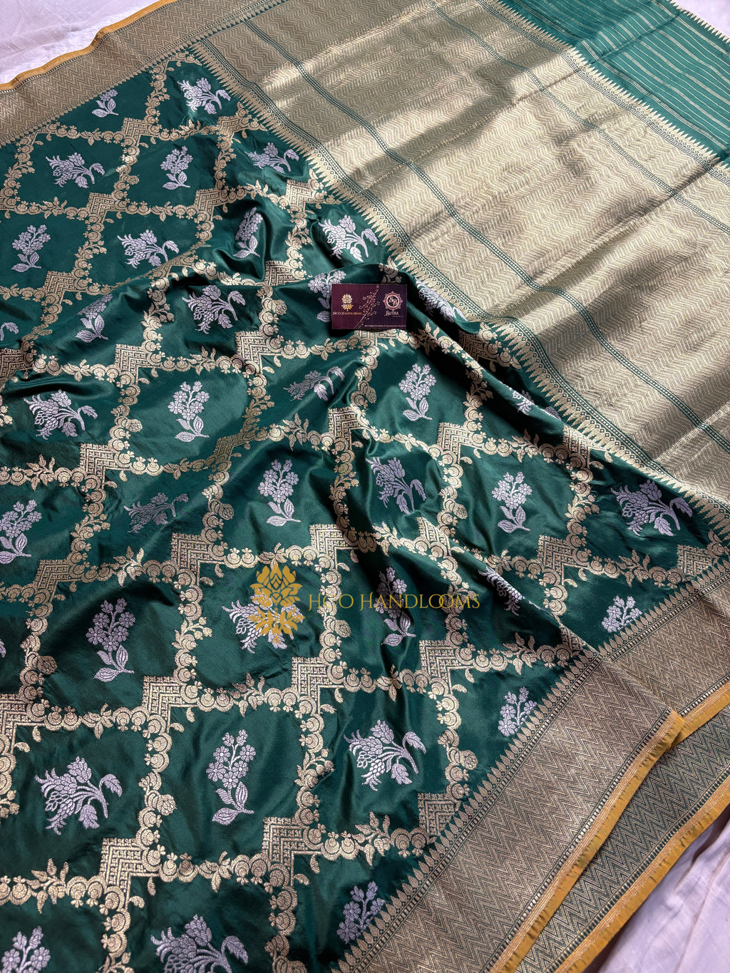Pure Katan Silk Handloom Banarasi saree - All Over Kadhua Jangla